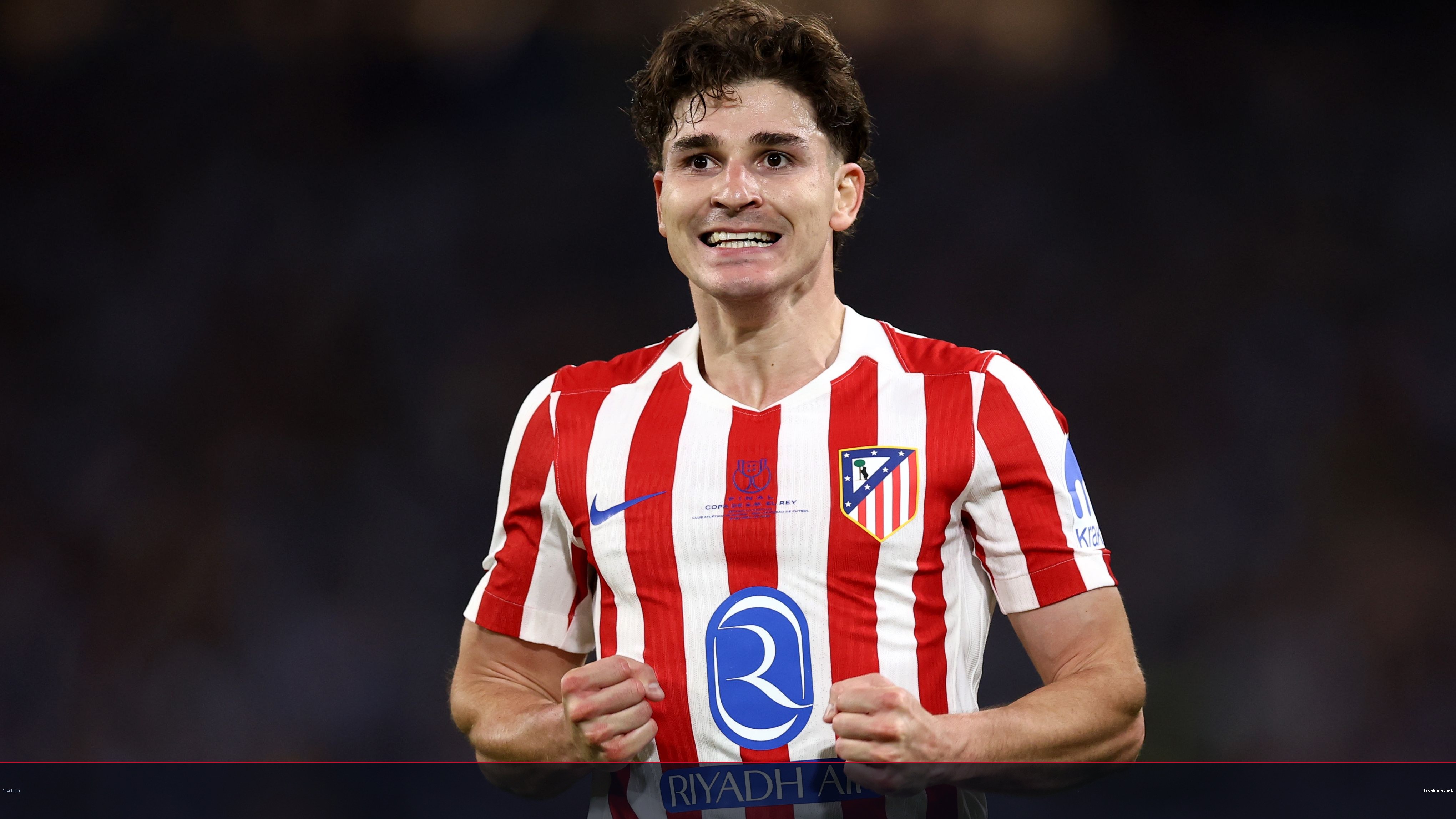 برشلونة يضغط بقوة لحسم صفقة ألفاريز.. وعرض ضخم يضع أتلتيكو أمام اختبار صعب