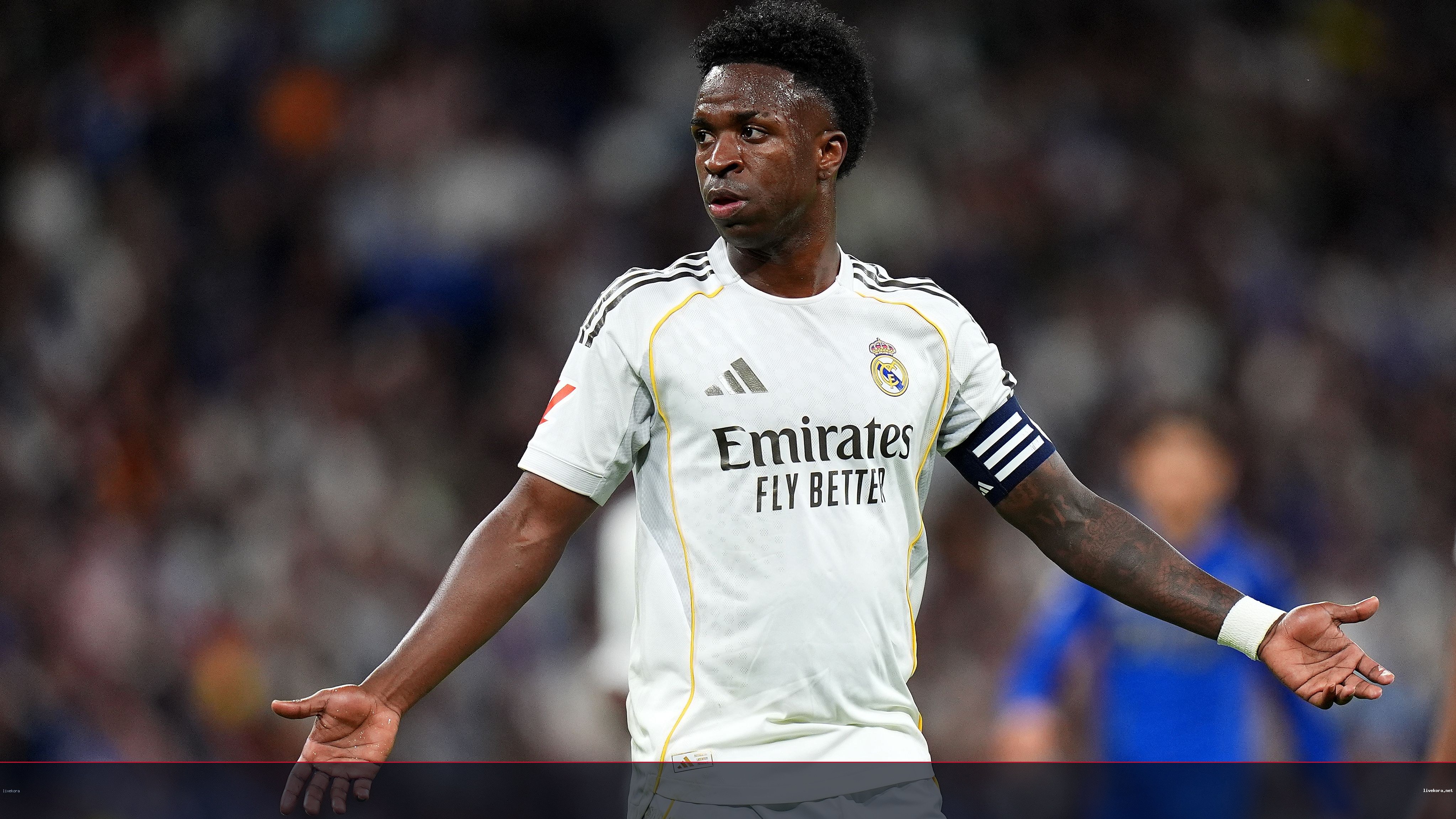 أزمة فينيسيوس وريال مدريد: شعور بالخيانة يفتح باب الرحيل