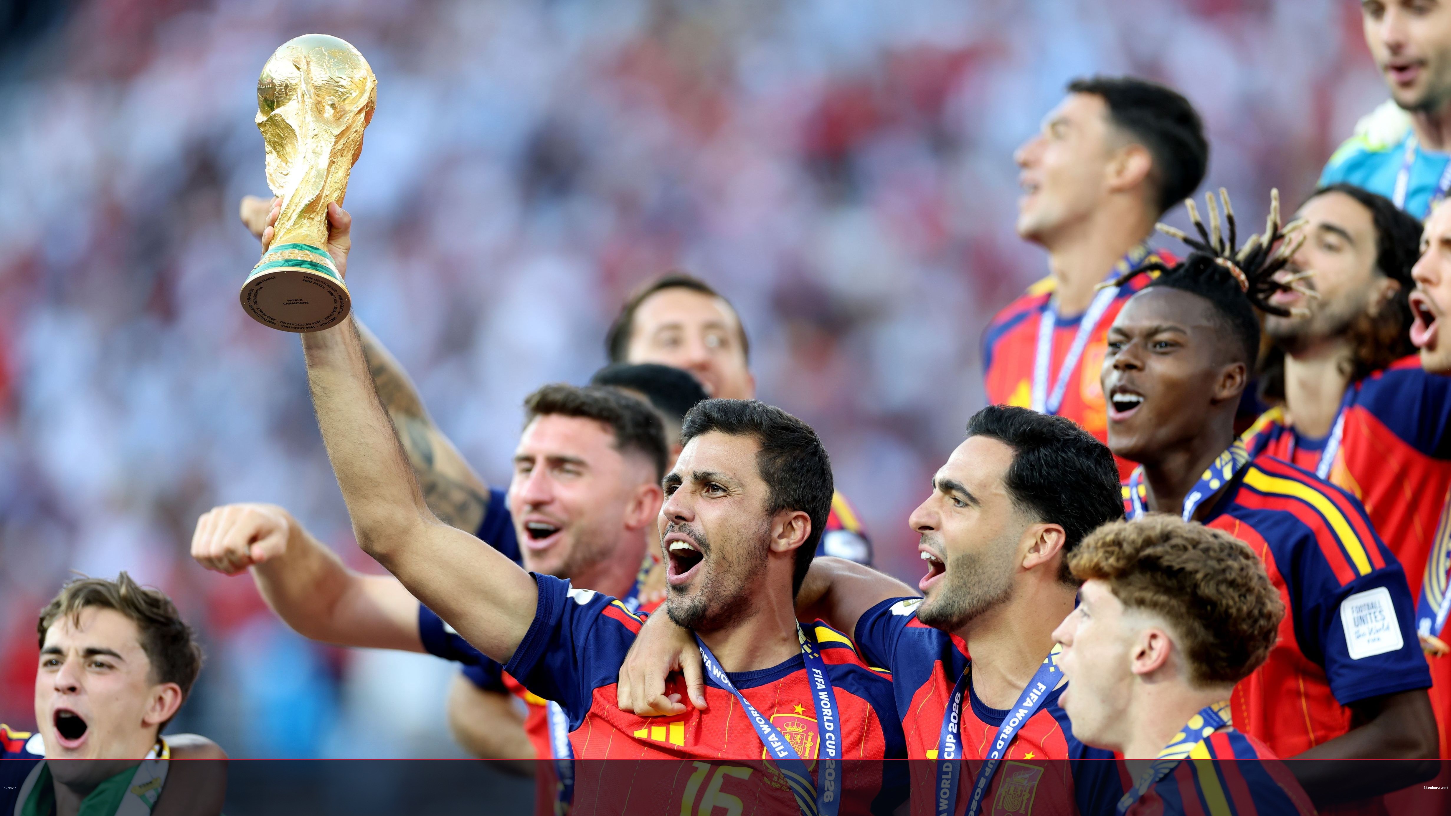 إسبانيا تتوج عالمياً وتسجل رقماً قياسياً تاريخياً