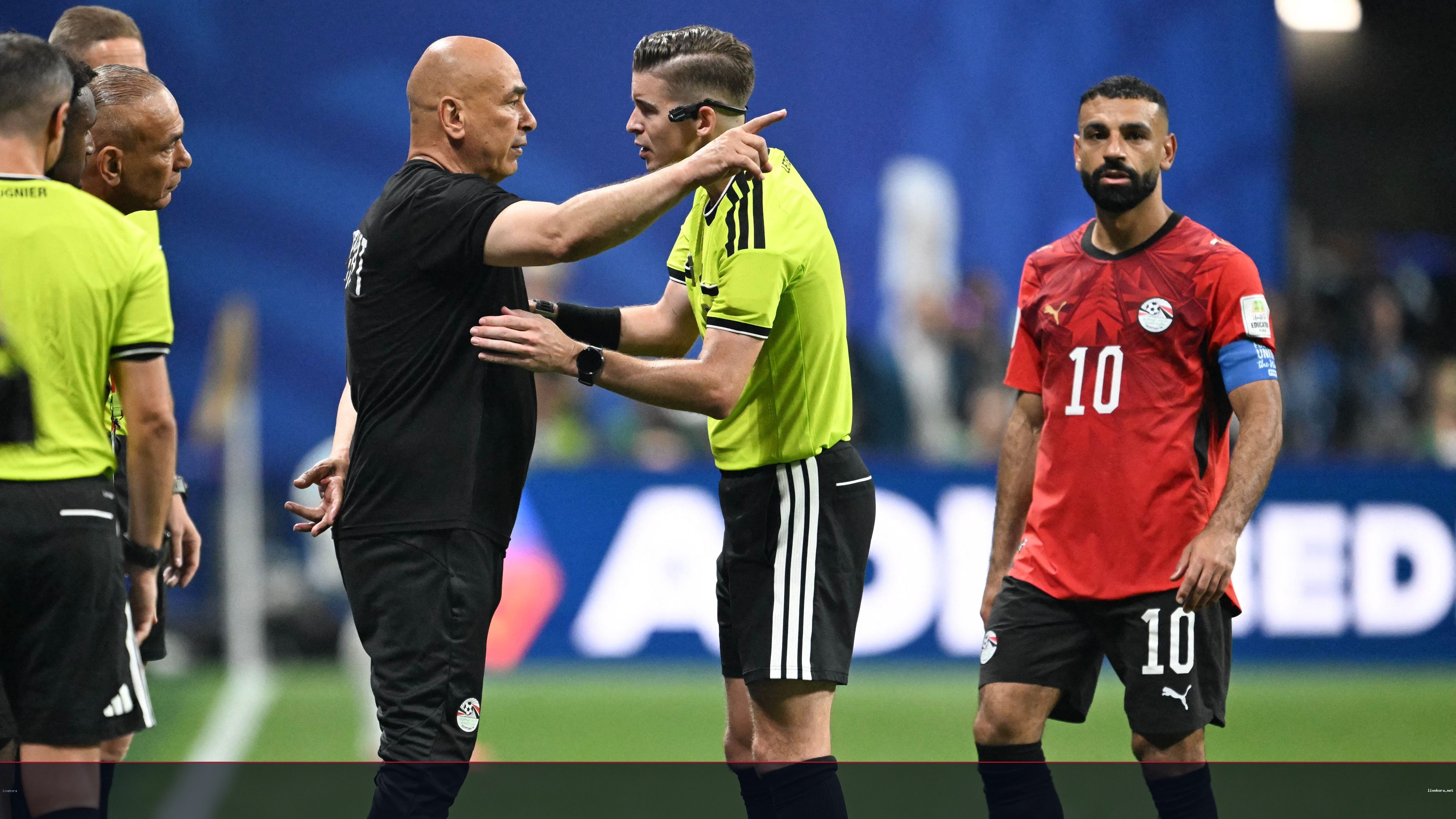 نجيب ساويرس يعلن الثورة على الفيفا بعد خسارة مصر