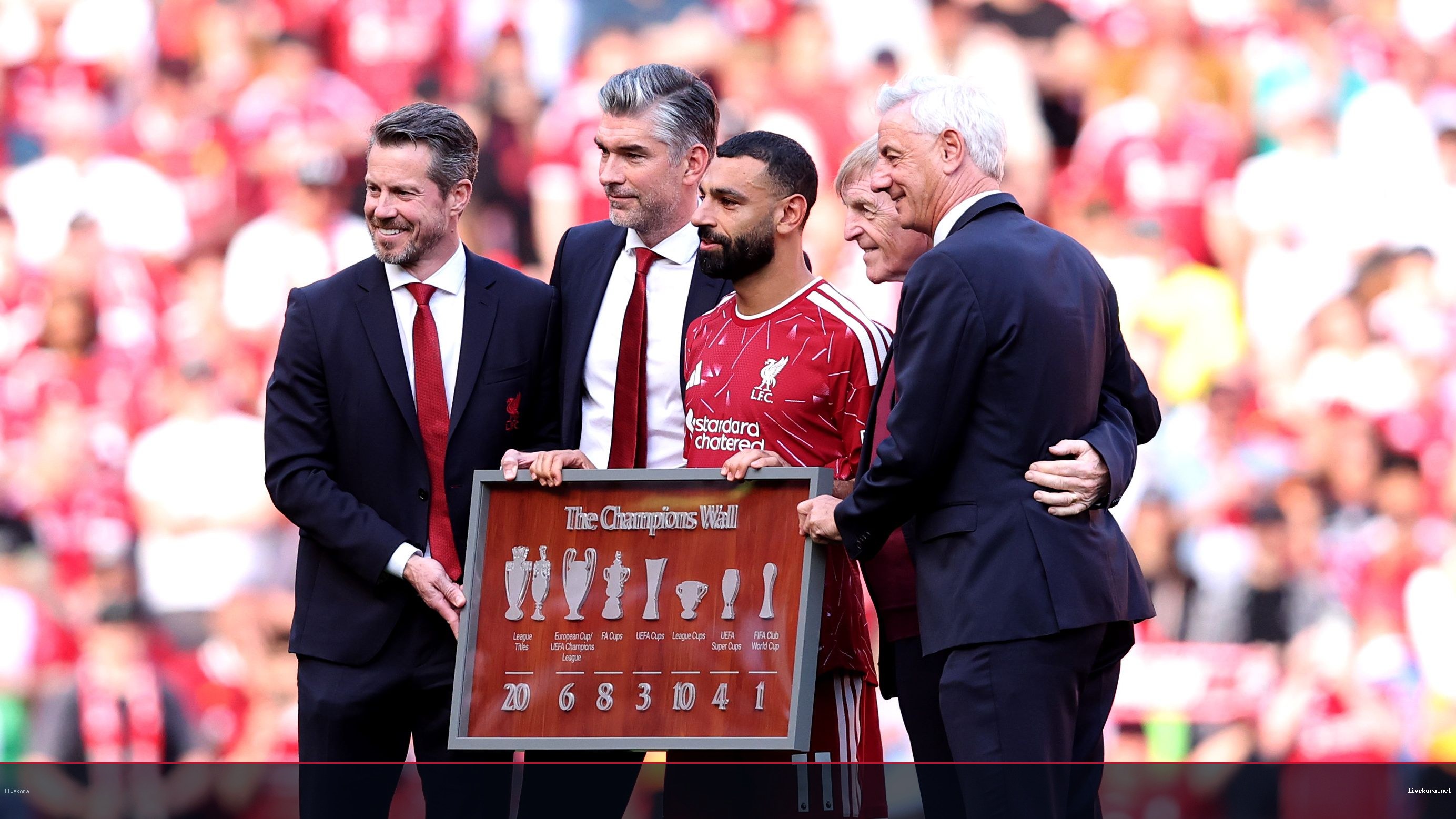 الهلال يطارد مدير ليفربول وبديل صلاح يتصدر الأولويات