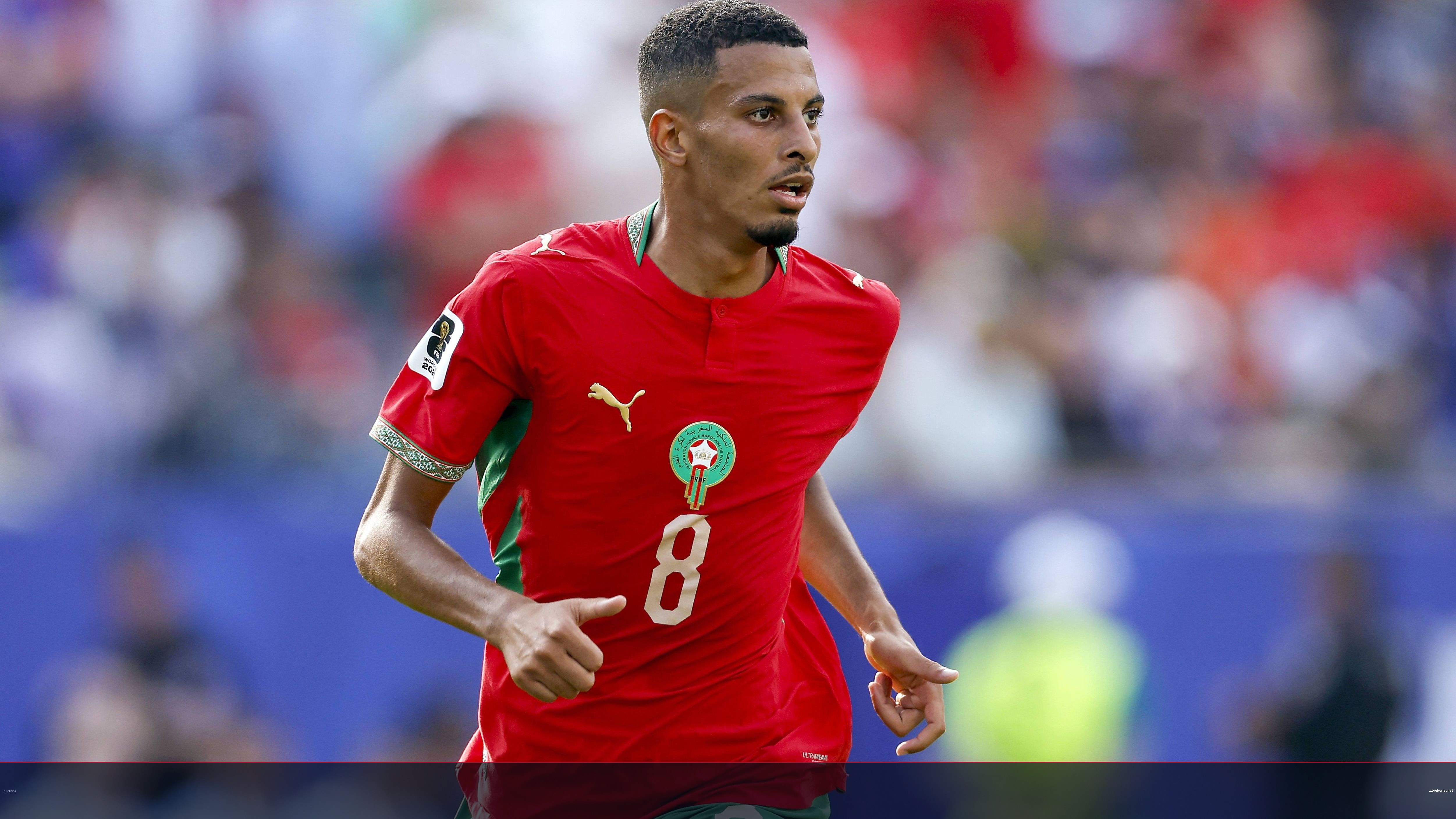 تحديات الاتحاد السعودي لضم صانع ألعاب جيرونا أوناحي