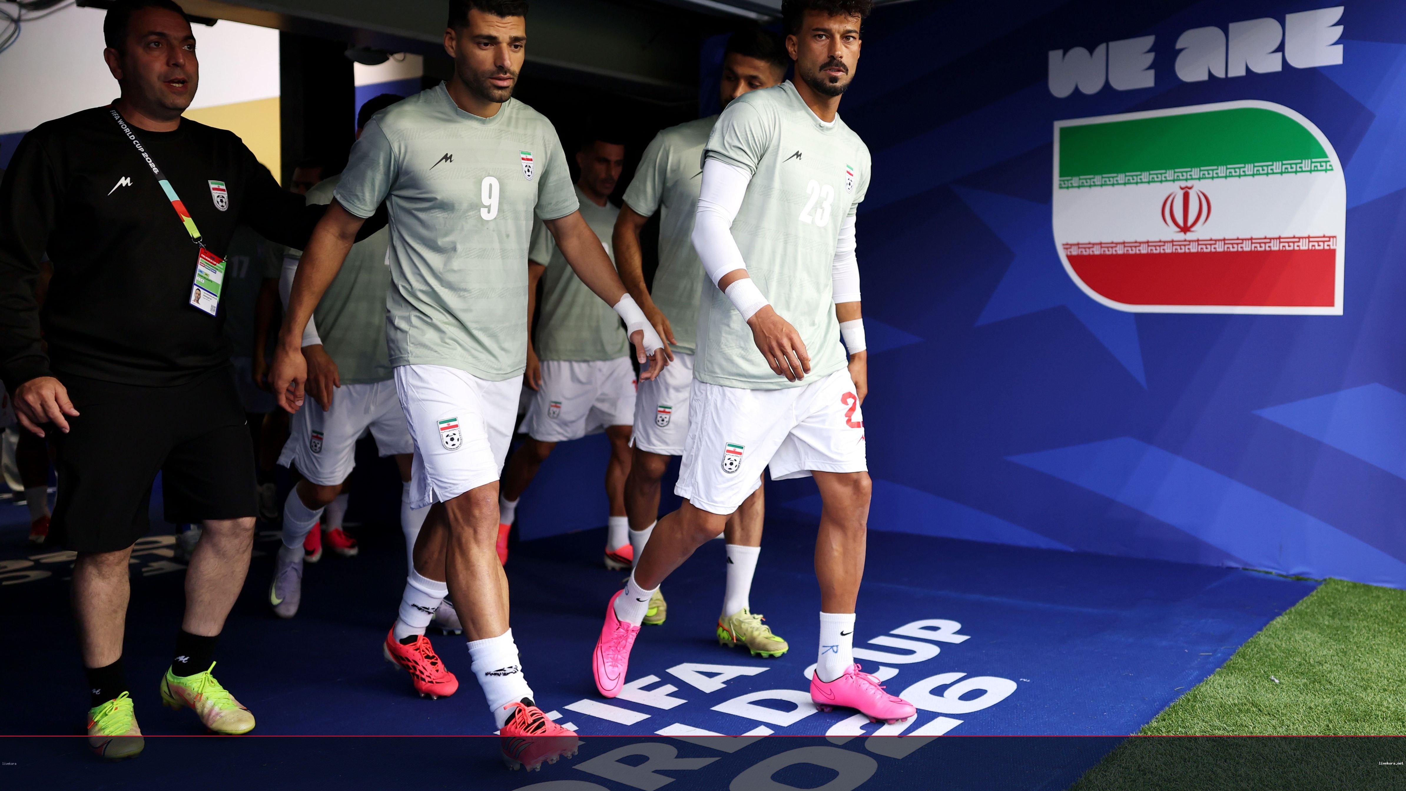 لاعبو إيران يطالبون الفيفا بدعم عملي
