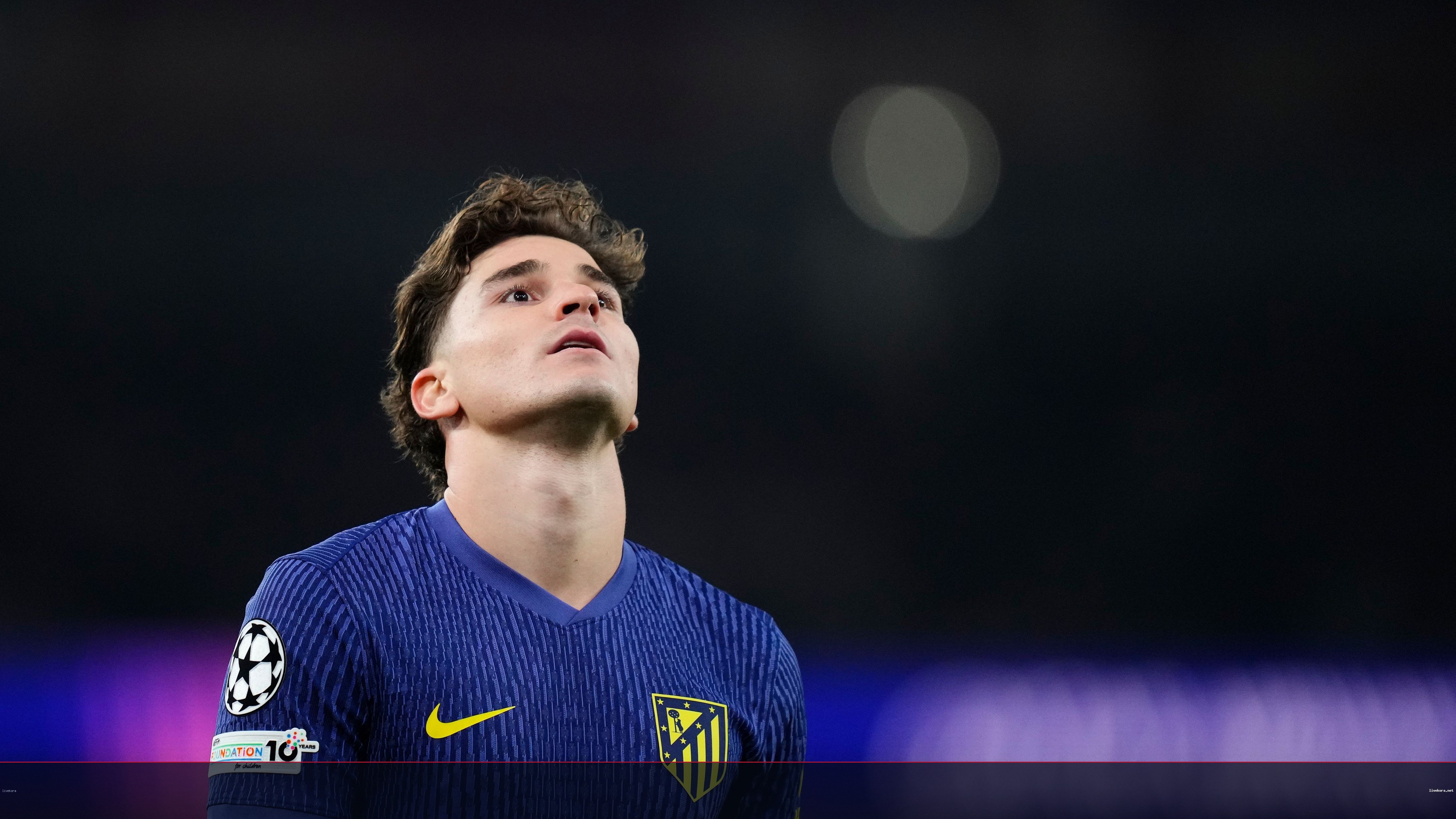 صدمة لبرشلونة: سيميوني يرفض رحيل ألفاريز