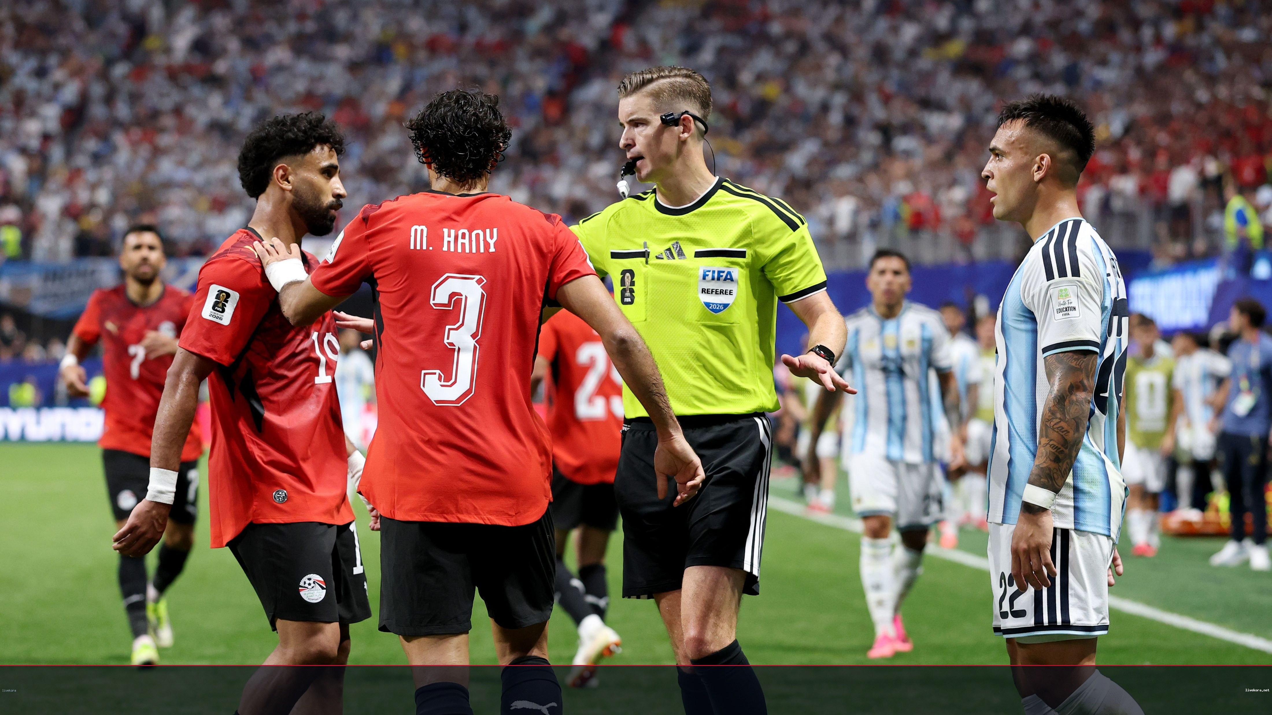 اتحاد الكرة المصري يطالب باستبعاد حكم مباراة الأرجنتين من المونديال