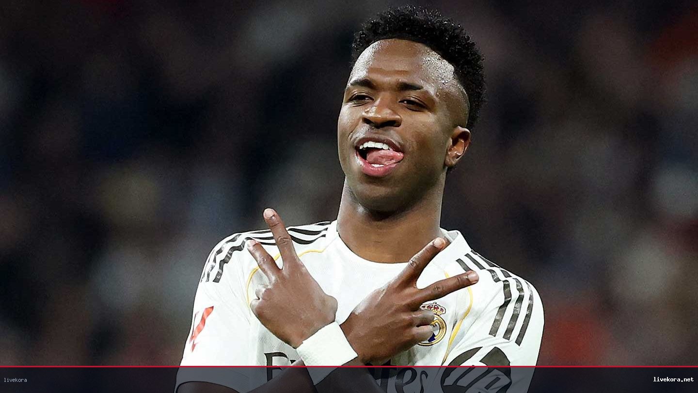 آرسنال وفينيسيوس: مفتاح حلم برشلونة بضم ألفاريز