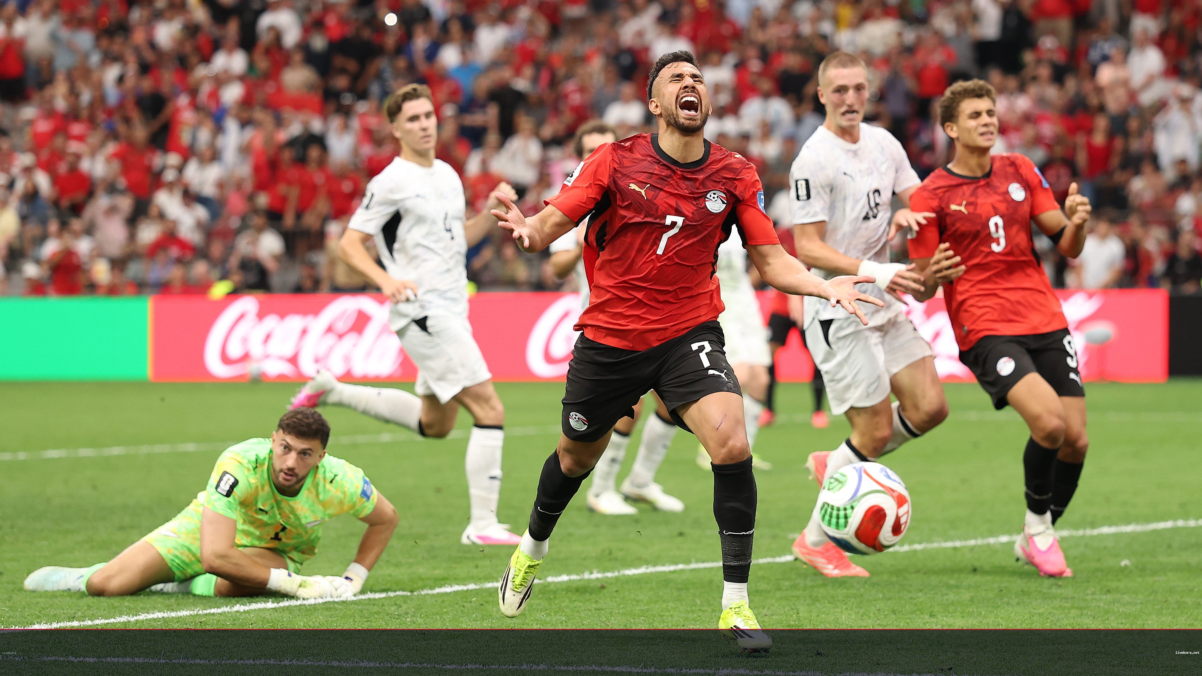 صدمة لتريزيجيه: الرياض ممنوع من التعاقدات الصيفية