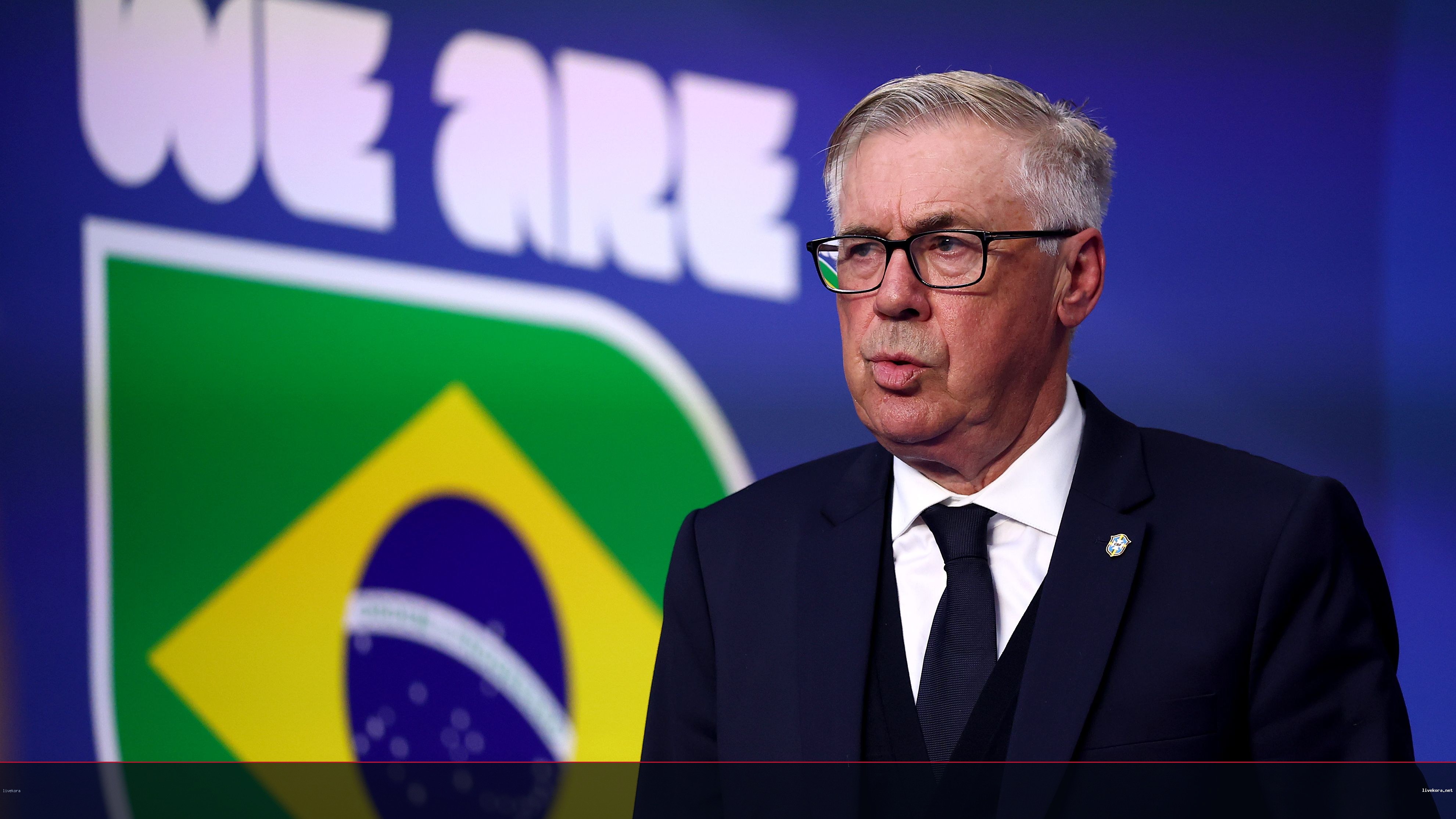 البرازيل تتأهل بقيادة أنشيلوتي وترفع معاناة إيطاليا في المونديال