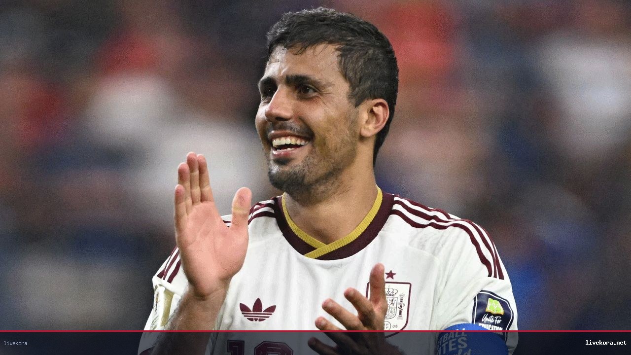 رودري يطيح بحلم ألفاريز في برشلونة