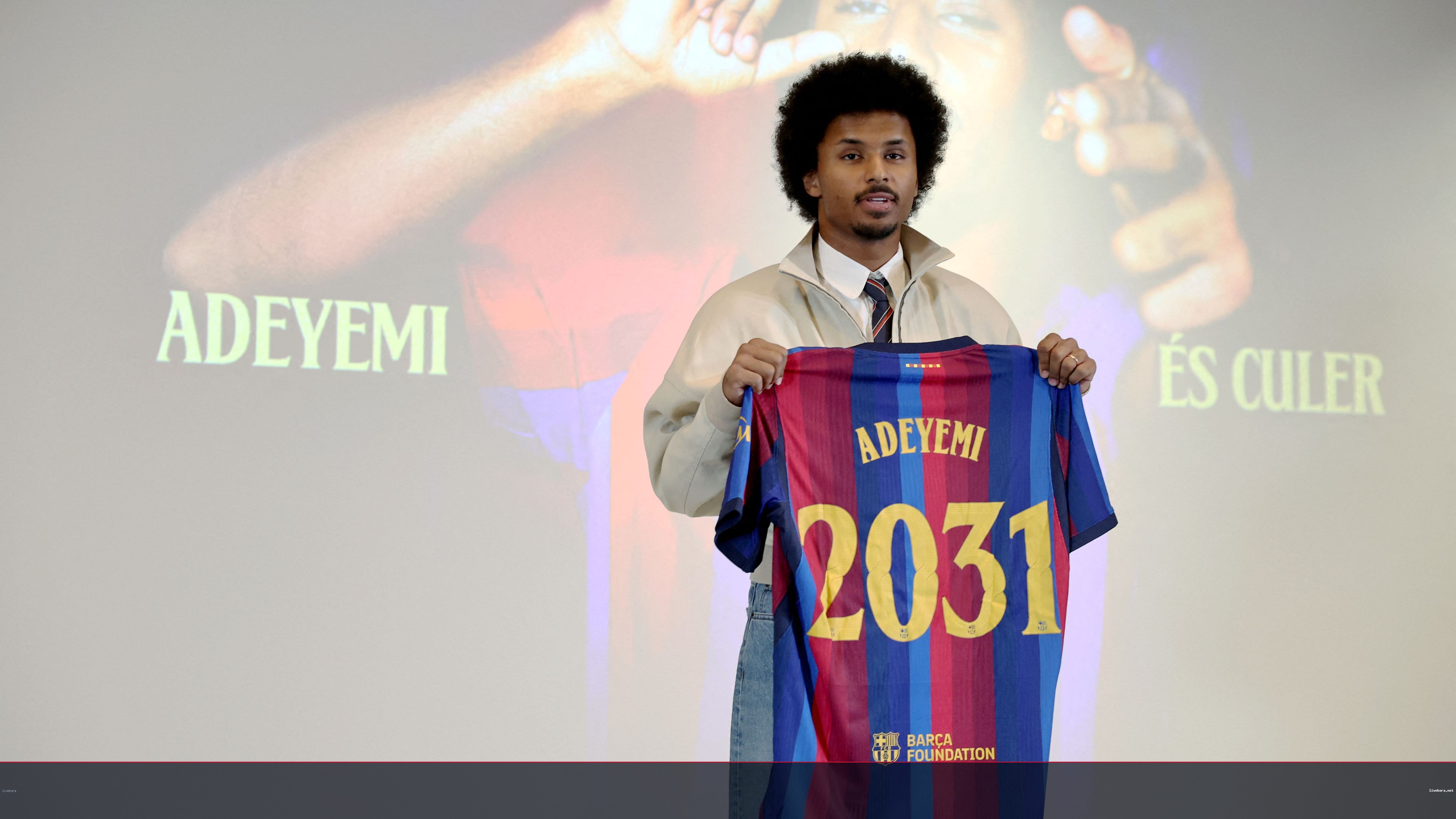 أديمي يكشف: فليك هو سبب انتقالي لبرشلونة