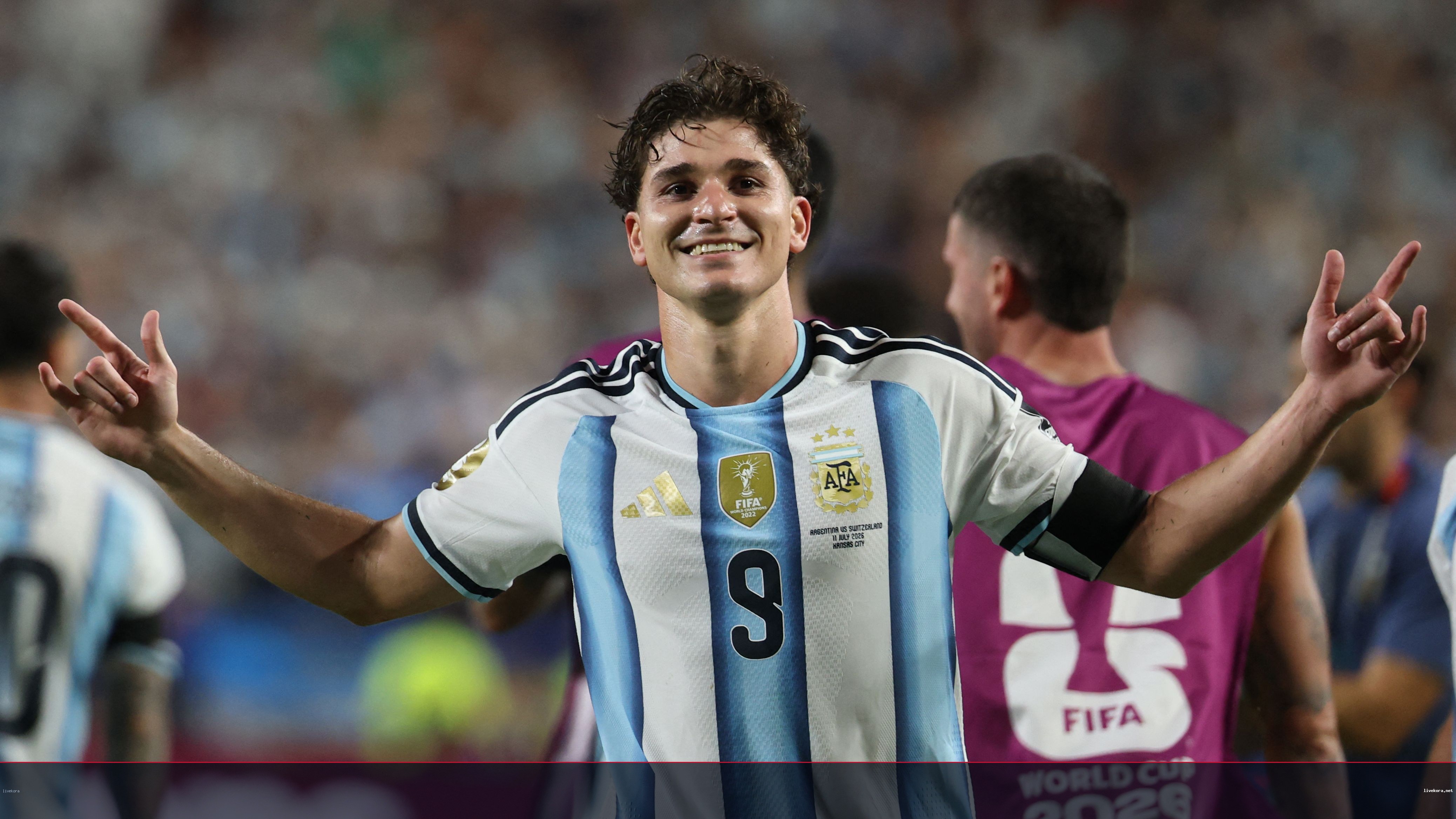 صدمة أتلتيكو لبرشلونة: ألفاريز ليس للبيع أبداً