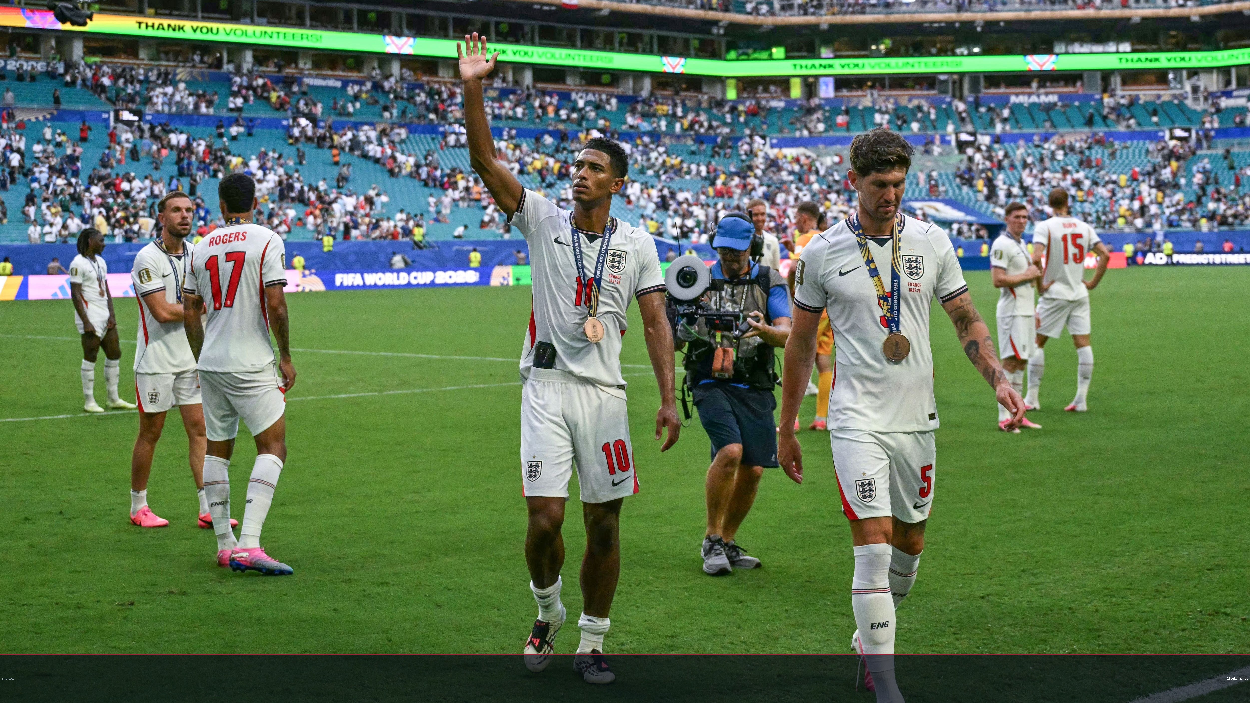 فرنسا وإنجلترا تكسران صمود 64 عاماً في مونديال 2026
