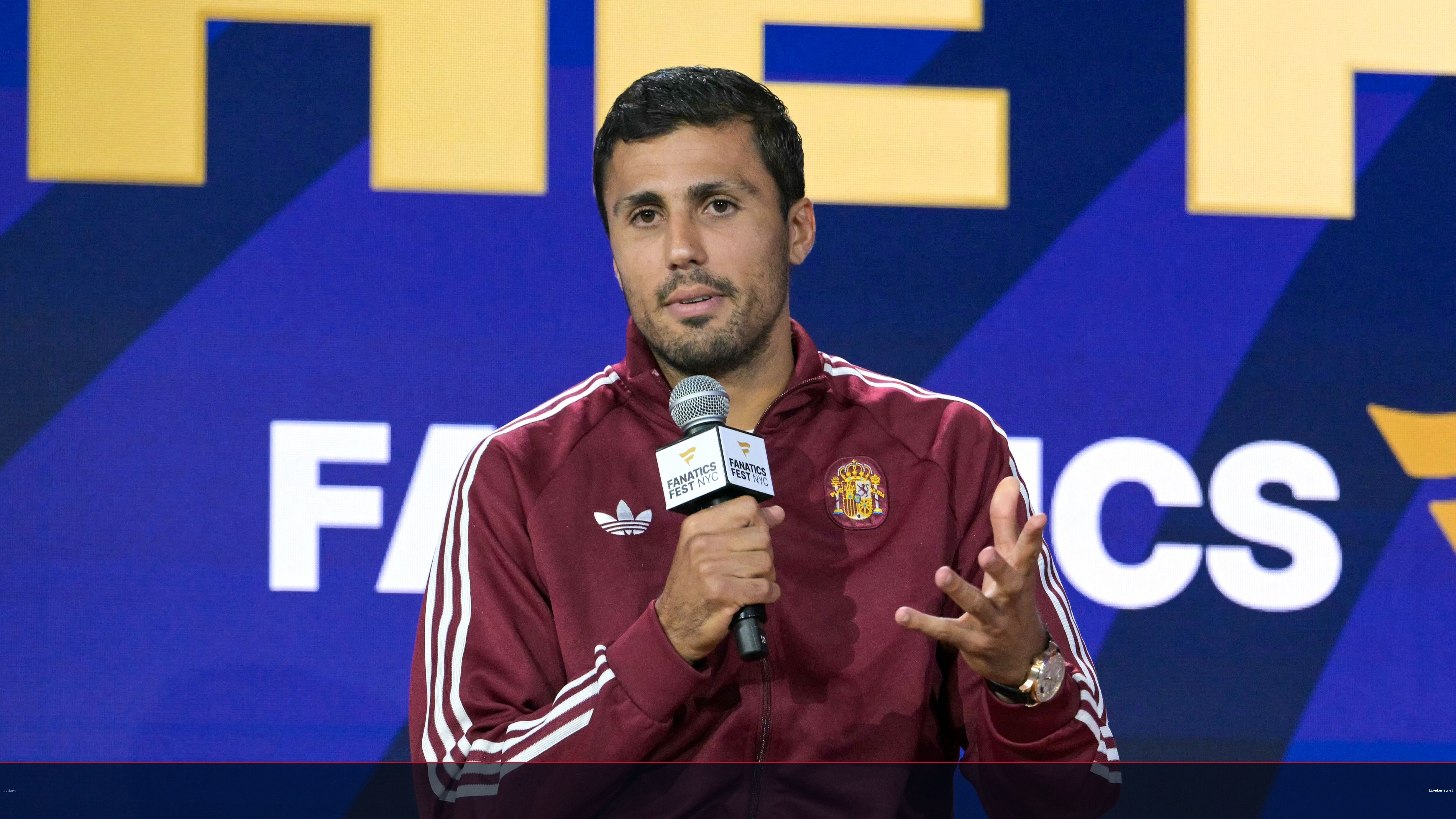 رودري: ميسي الأفضل تاريخياً.. والفوز على الأرجنتين هدفنا