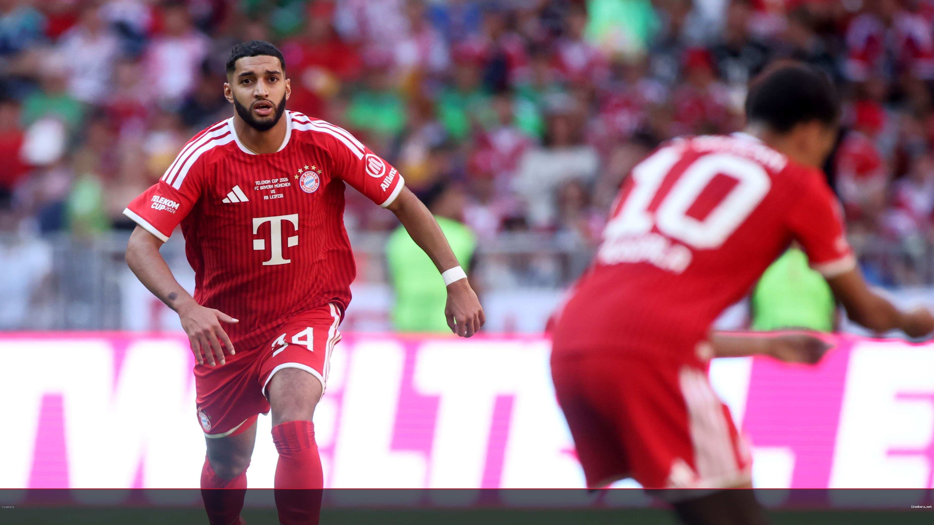 إغماء موسيالا وبداية بوزبوري المشجعة في فوز بايرن الودي