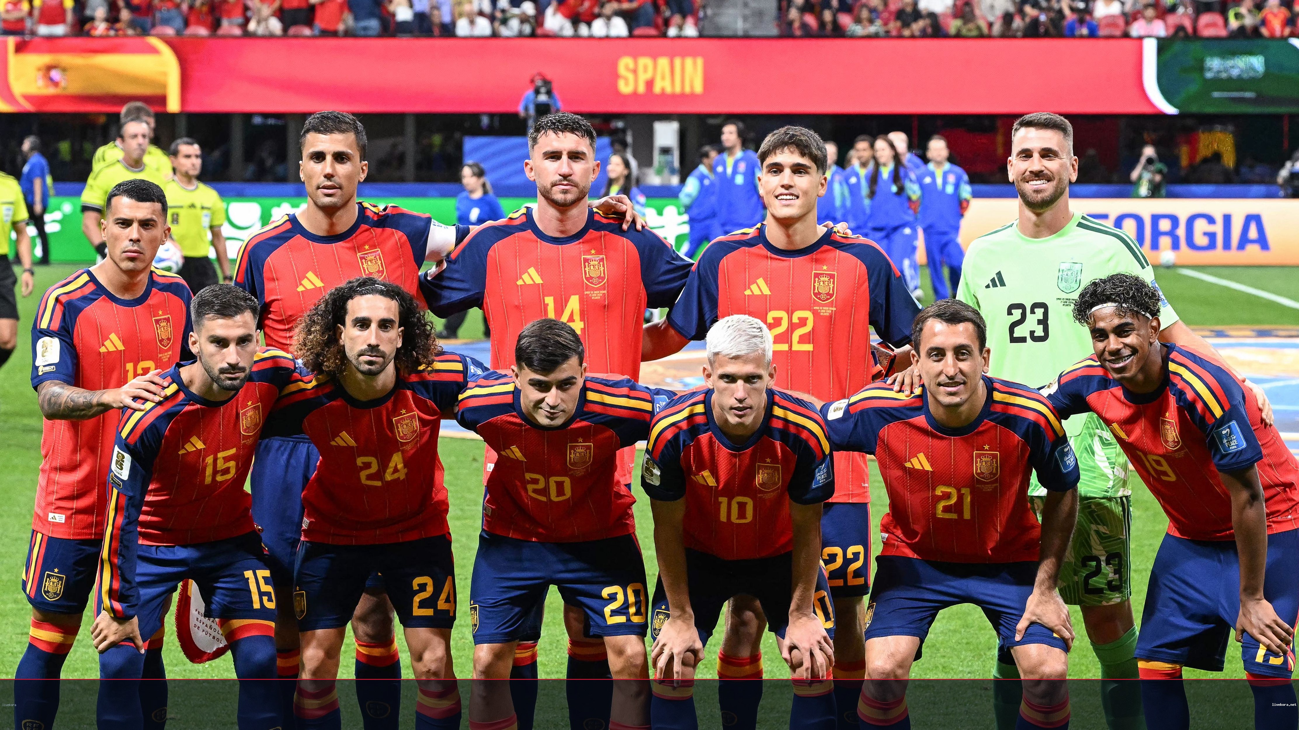 بيدري يفي بوعده ويغير شعره بعد تتويج إسبانيا