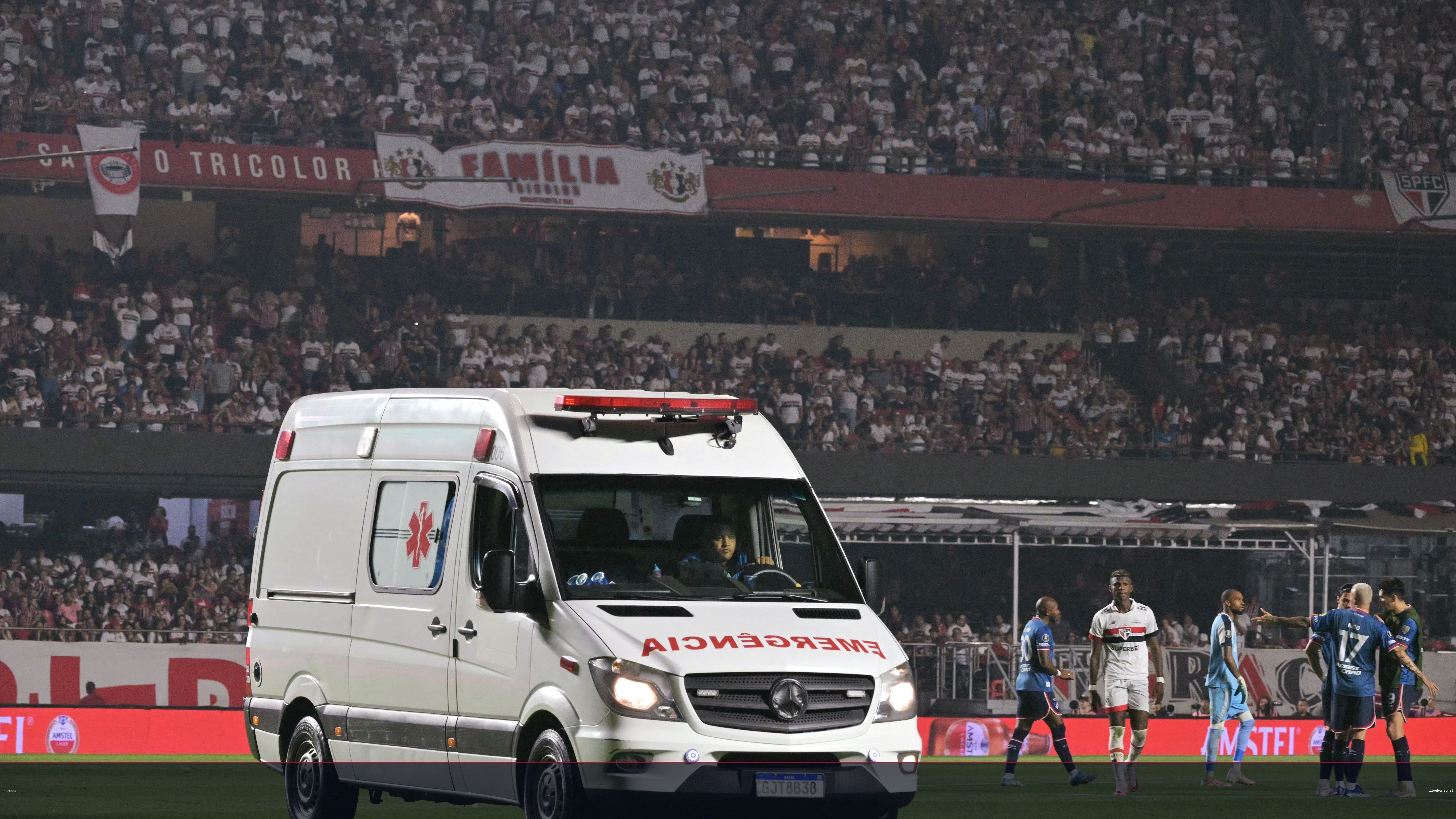 صدمة في نيجيريا: لاعب يتحرك داخل المشرحة بعد نعيه