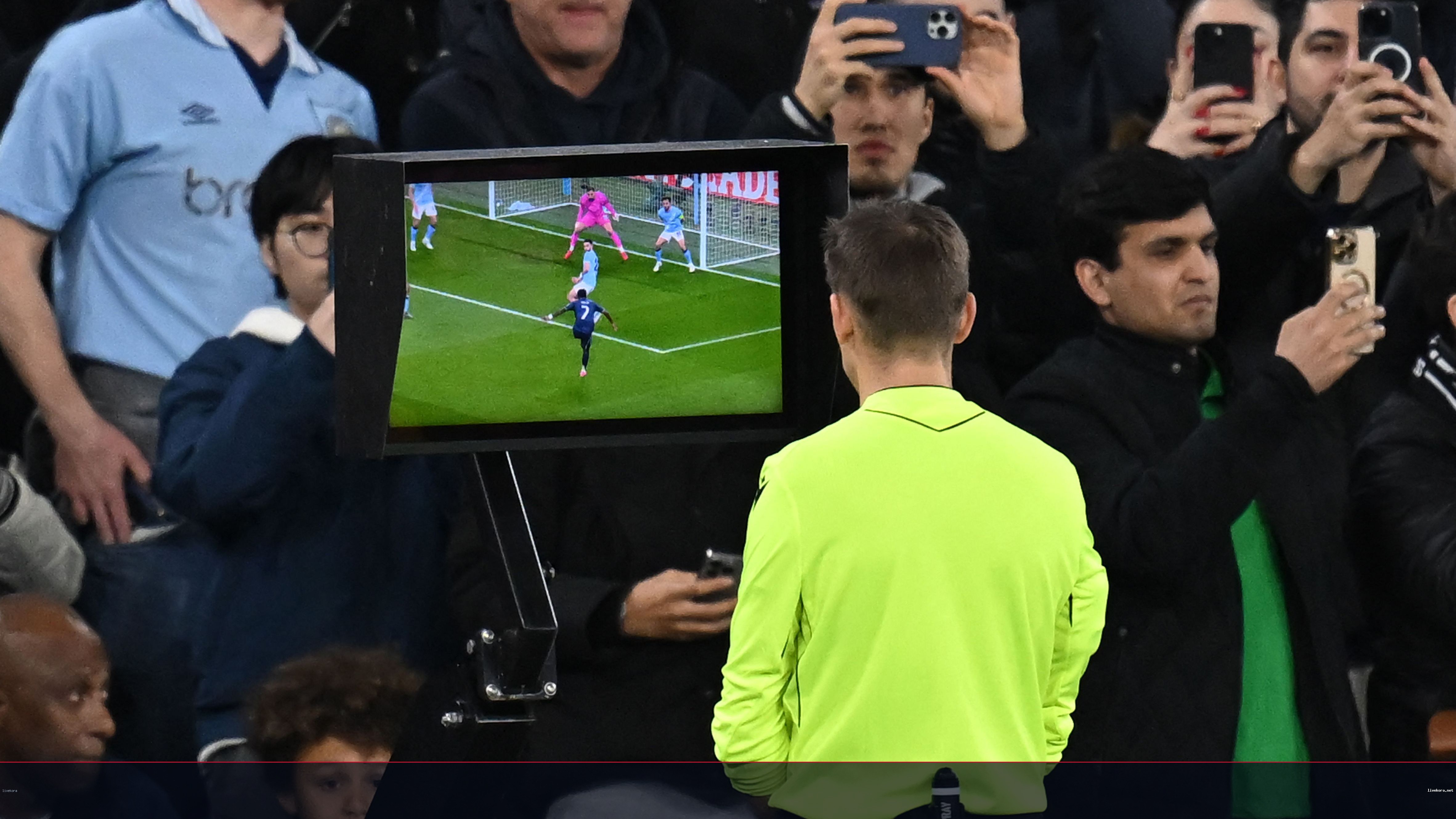 هفوات VAR في المونديال: جدل متصعيد حول معايير التدخل