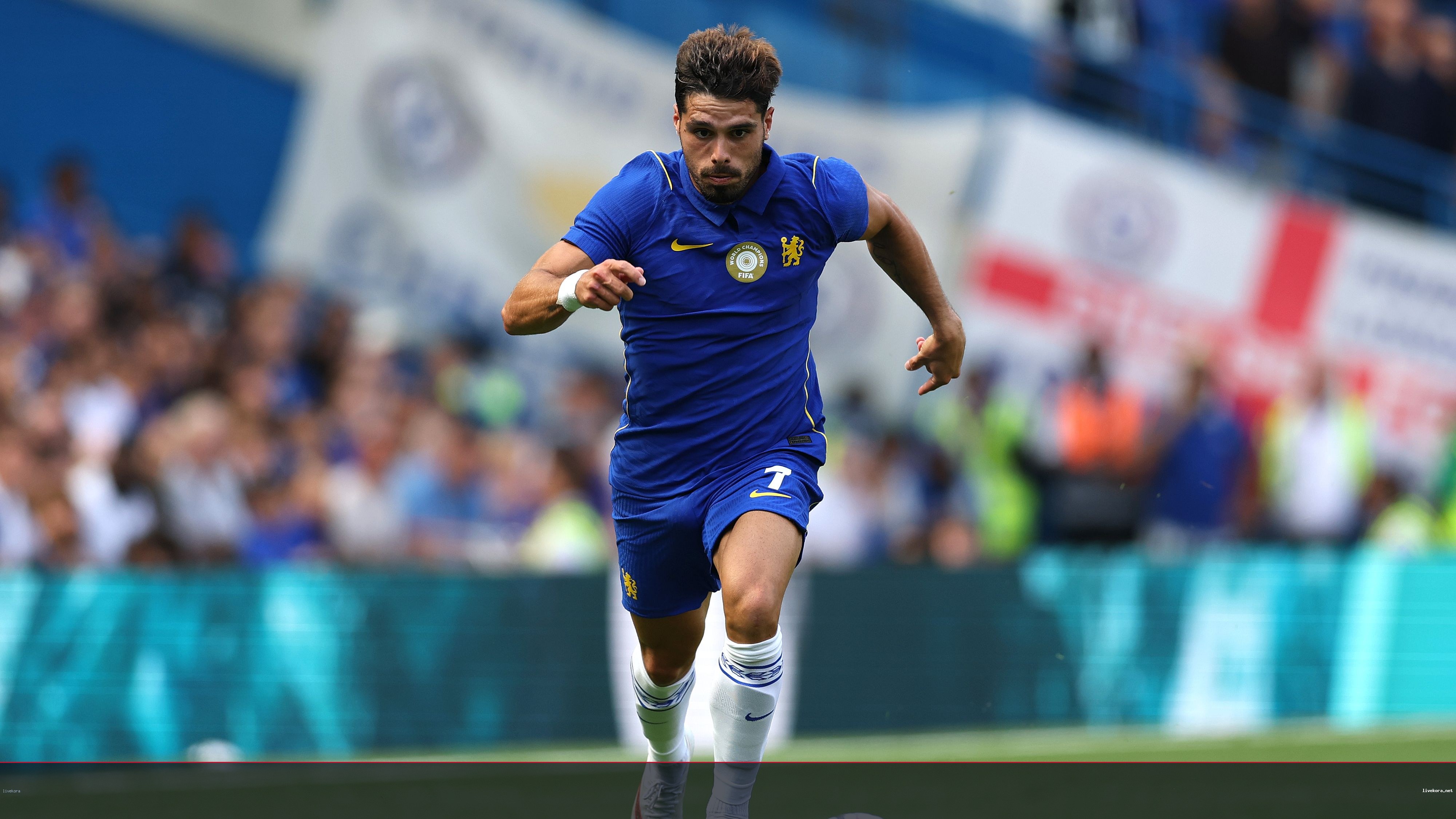 رومانو: مانشستر سيتي يبتعد عن نيتو والهلال الأقرب لضمه