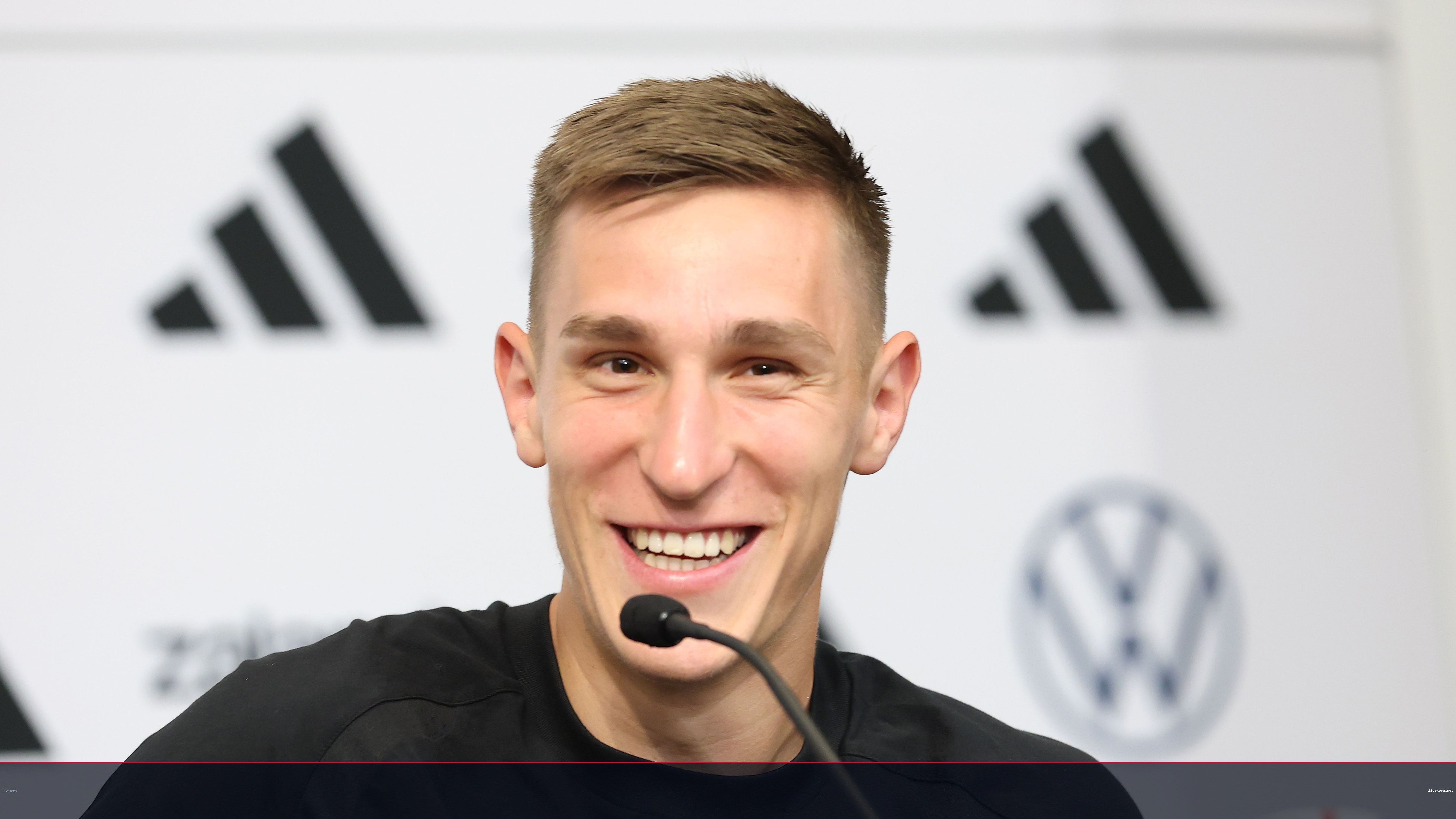 شلوتربيك يعلق على اهتمام ريال مدريد بضمه