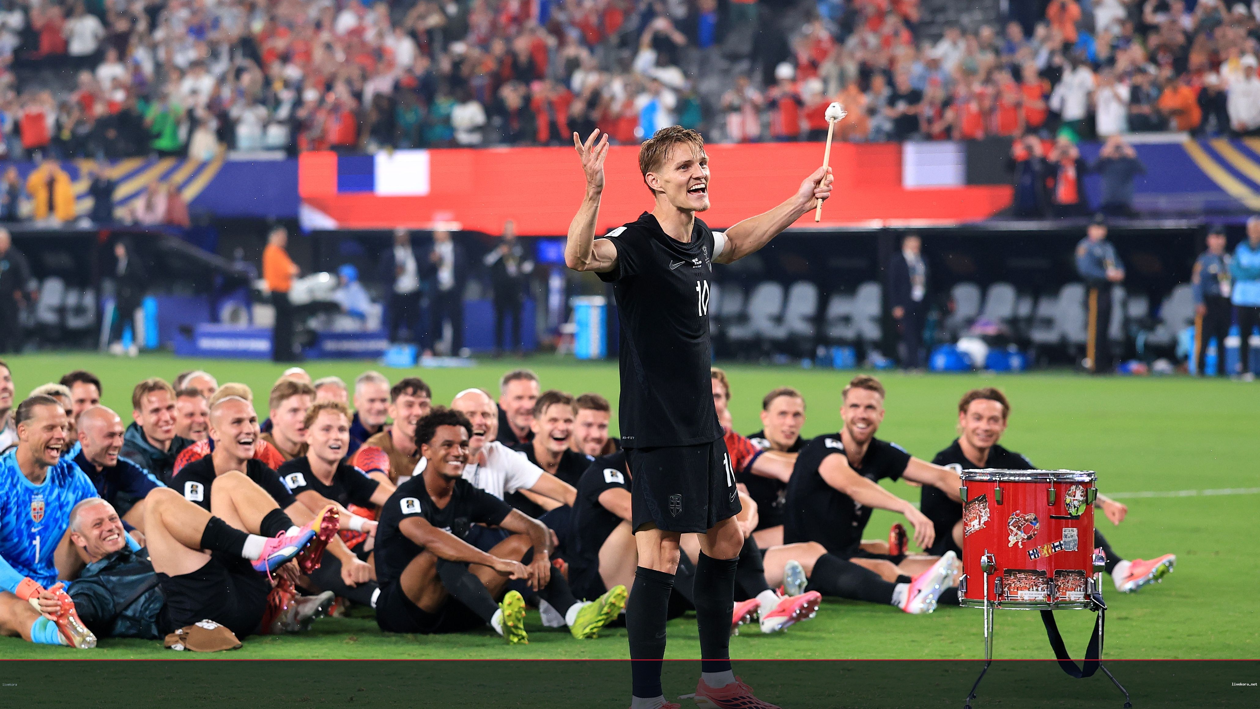 هالاند والنرويج يشعلون المونديال باحتفال الفايكنج الأسطوري