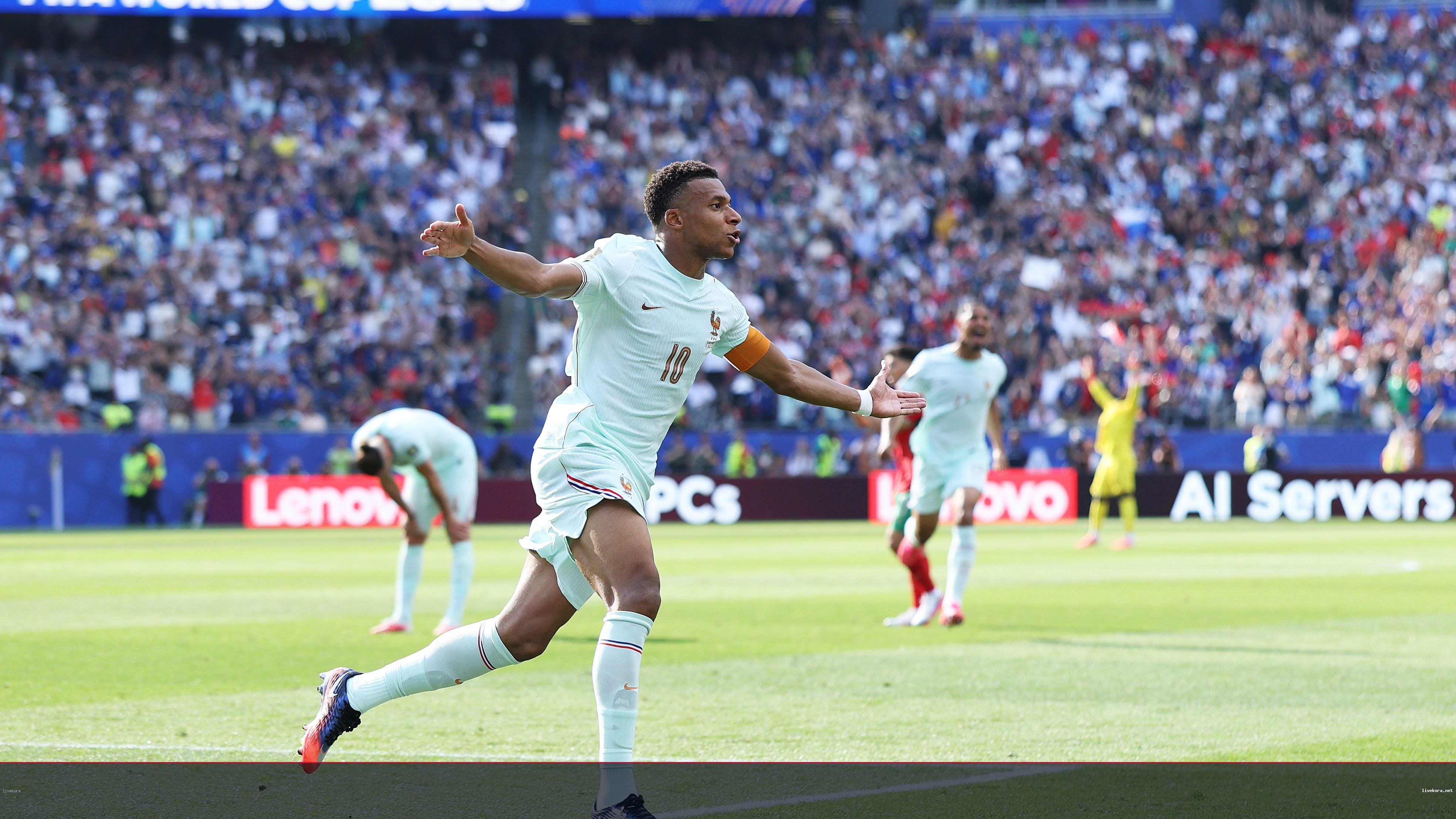 فرنسا تهزم المغرب وتتأهل لنصف نهائي المونديال