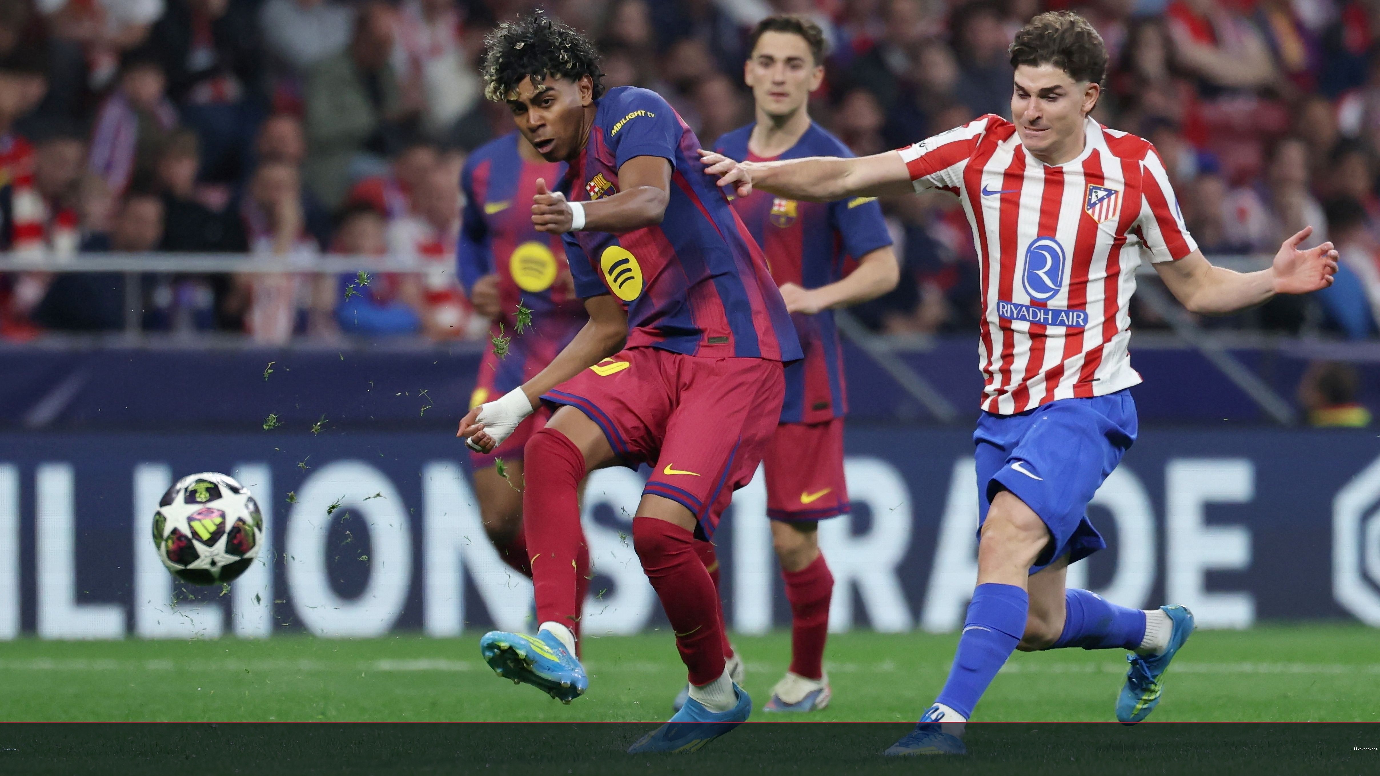 خطر العقوبات يحدق ببرشلونة وألفاريز بعد شكوى أتلتيكو