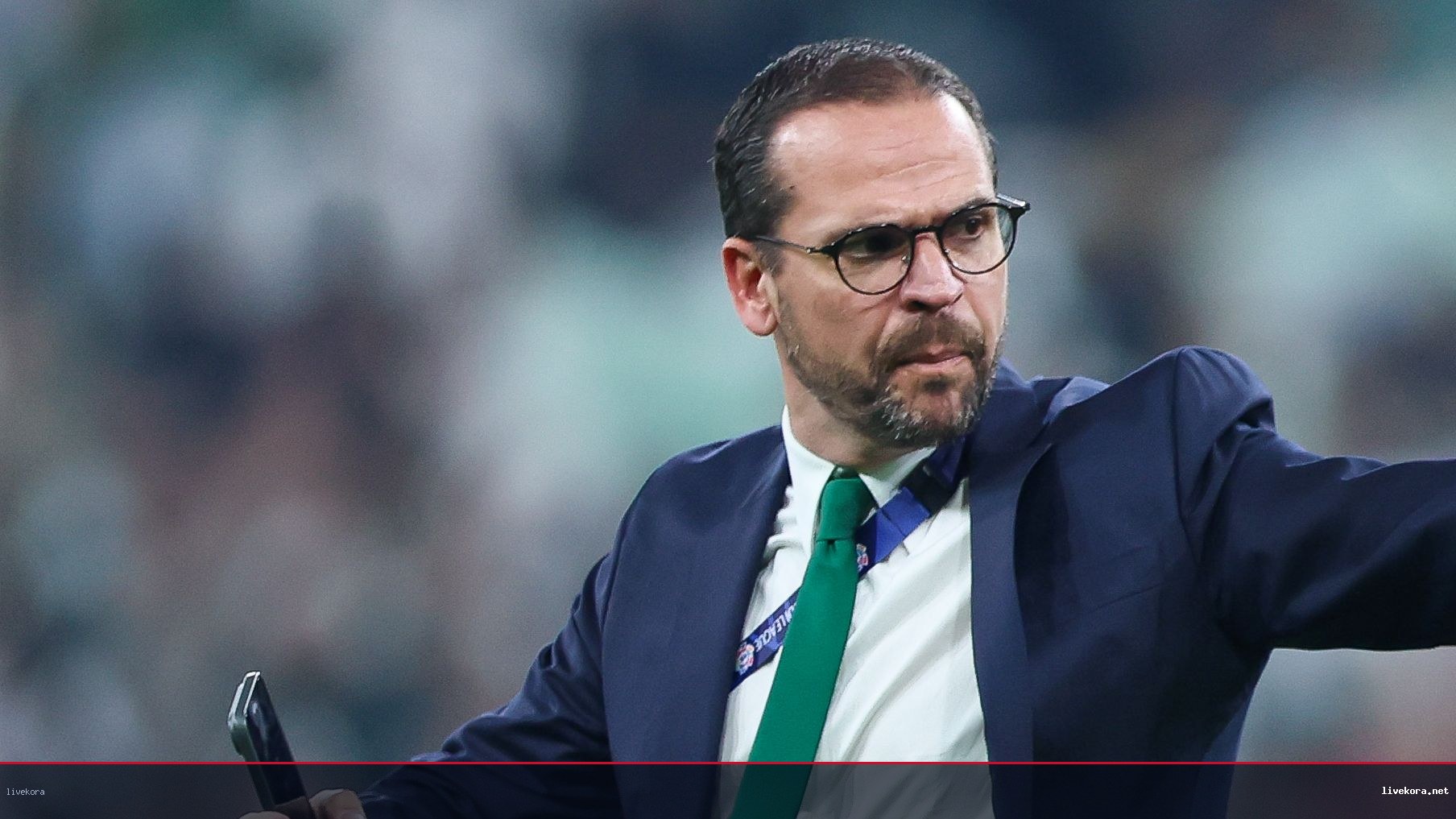 جماهير الأهلي تهاجم روي بيدرو وتطالب بحسم صفقة راضي العتيبي