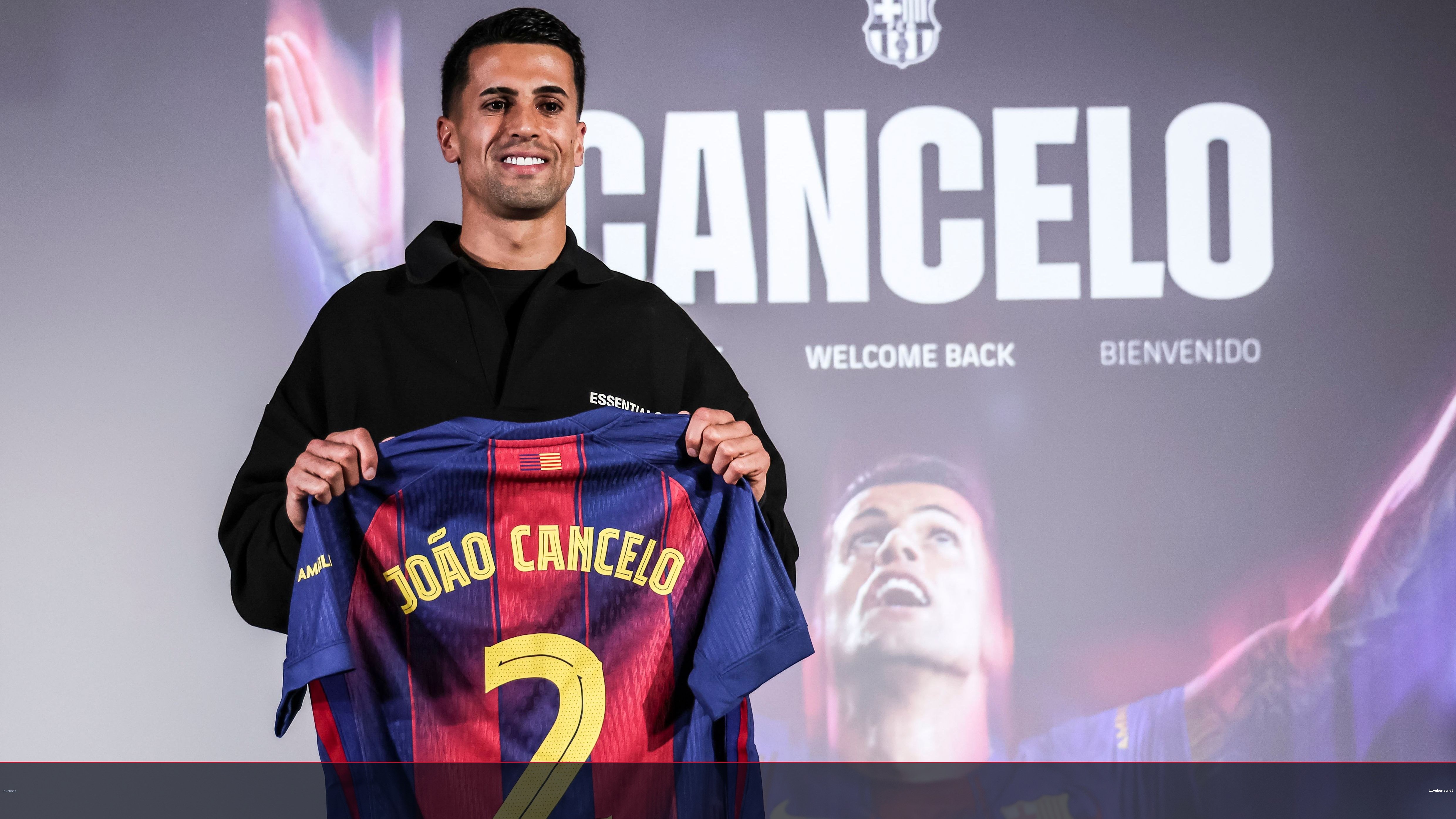برشلونة يقترب من حسم كانسيلو بتنازل هلالي