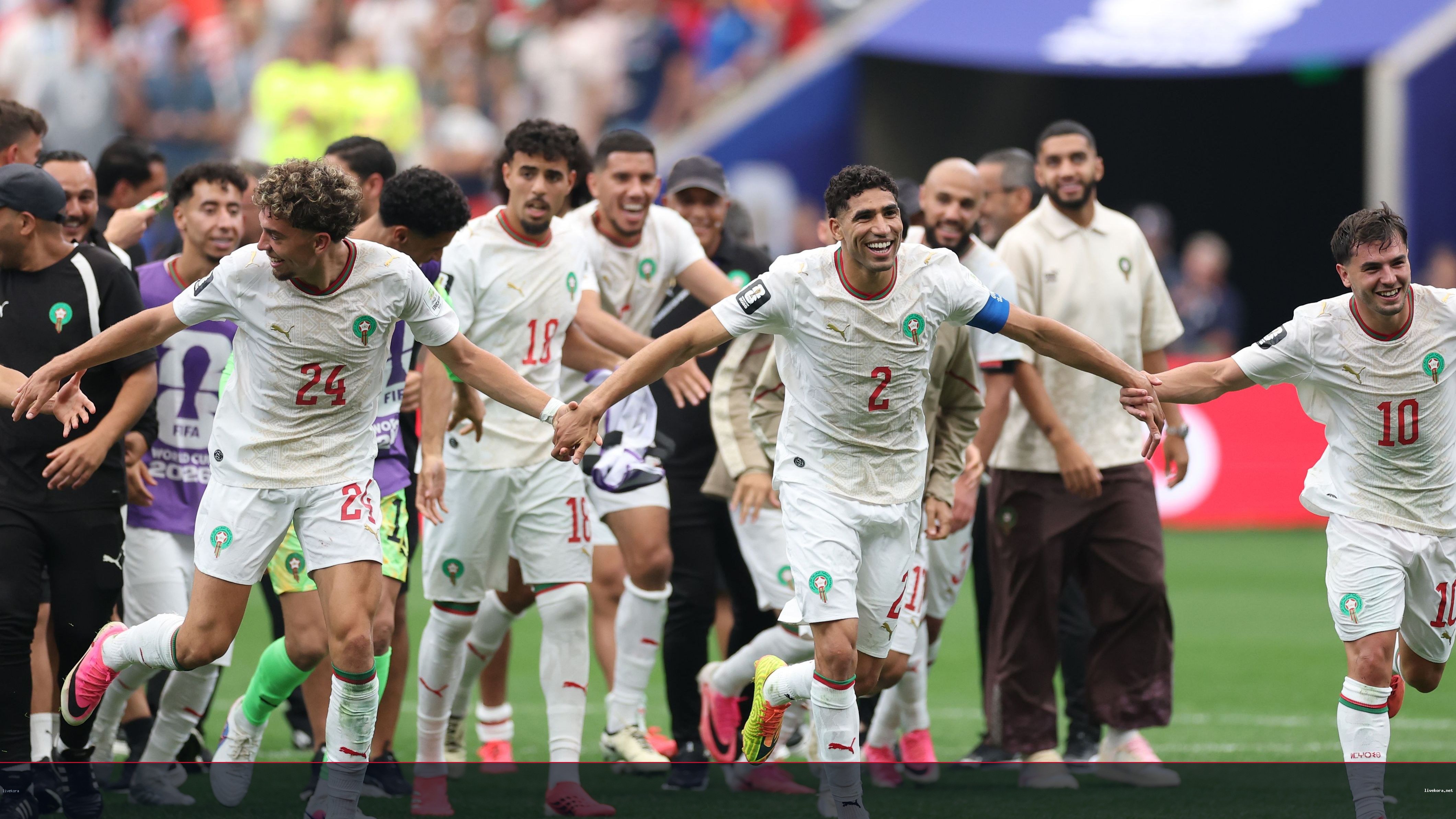 الملك محمد السادس يهنئ أسود الأطلس بتأهلهم لربع نهائي المونديال