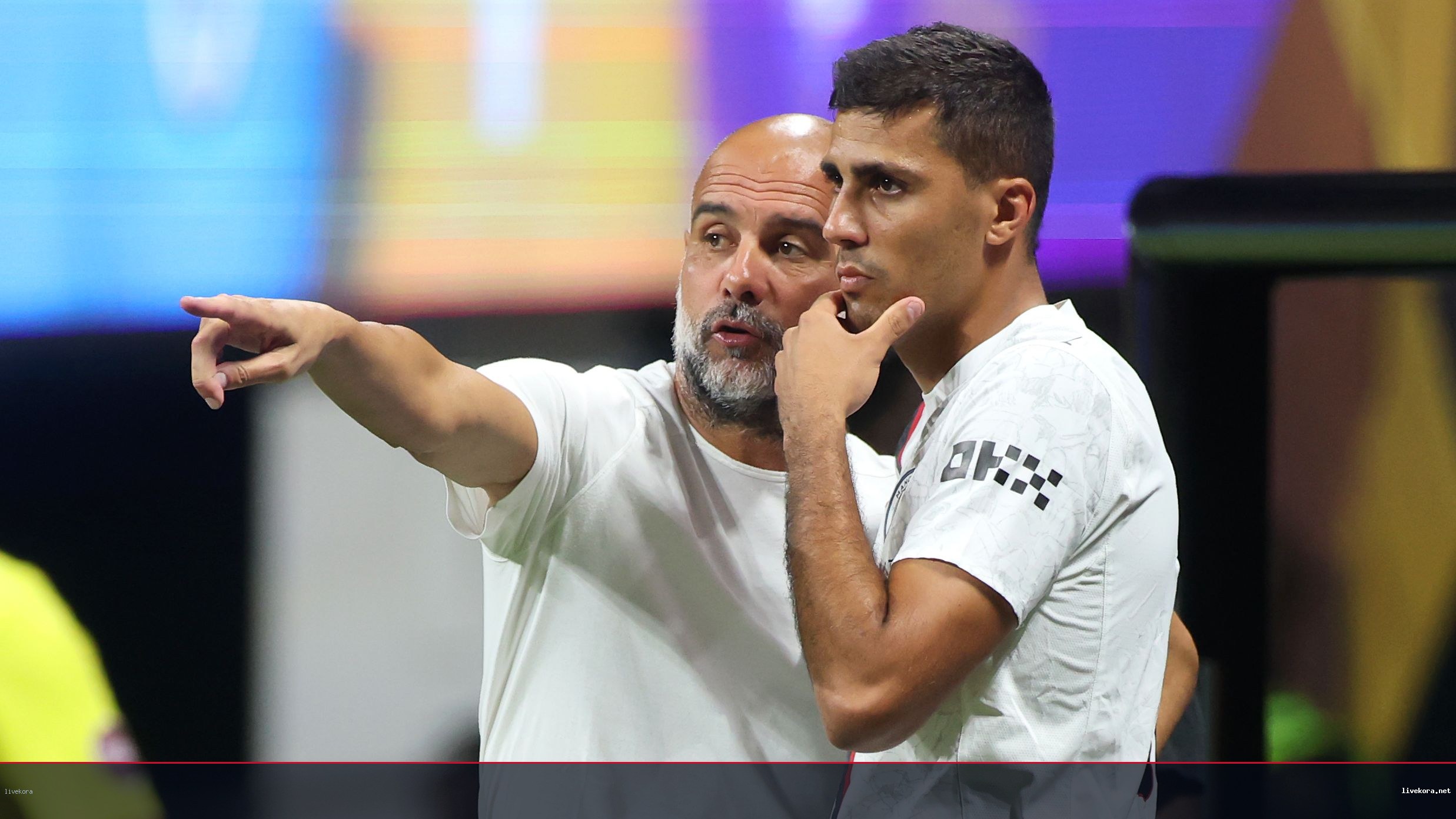 فيرديناند يثير القلق: رحيل رودري لبرشلونة يهدد السيتي