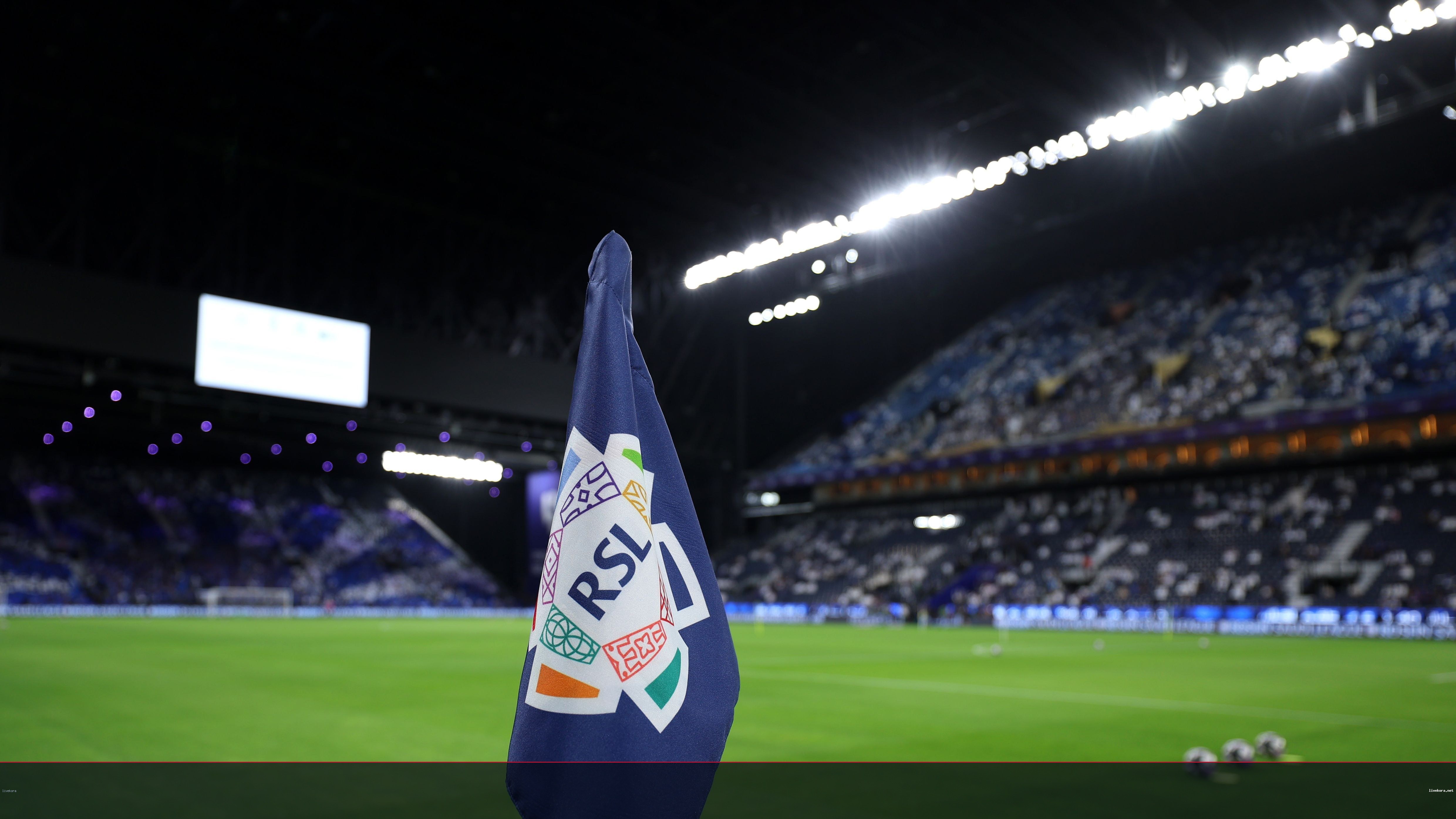 كروزيرو يضم ثلاثية هجومية من الدوري السعودي خلال 24 ساعة
