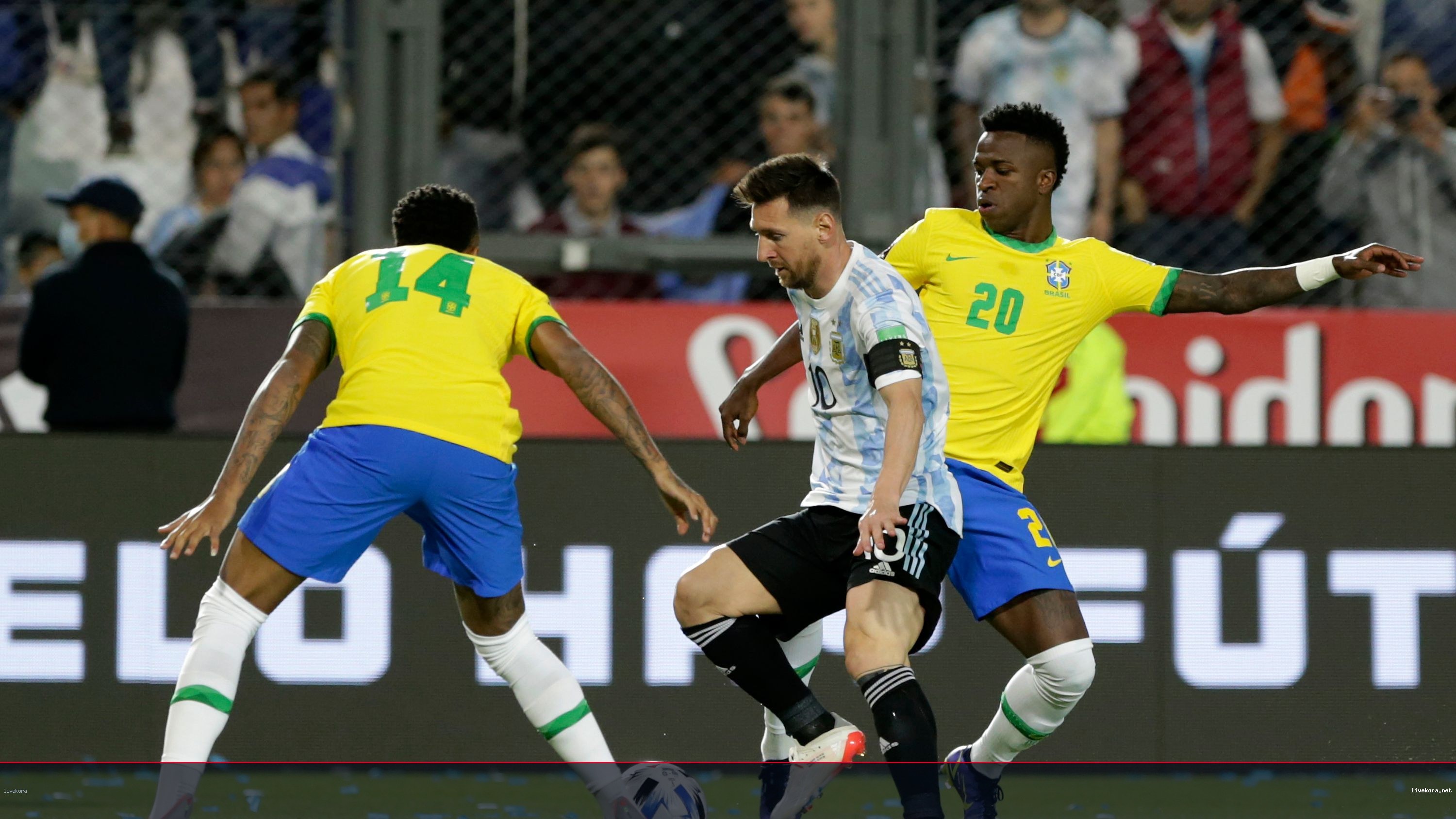 البرازيل تشكو للفيفا احتجاجاً على إلغاء هدف فينيسيوس