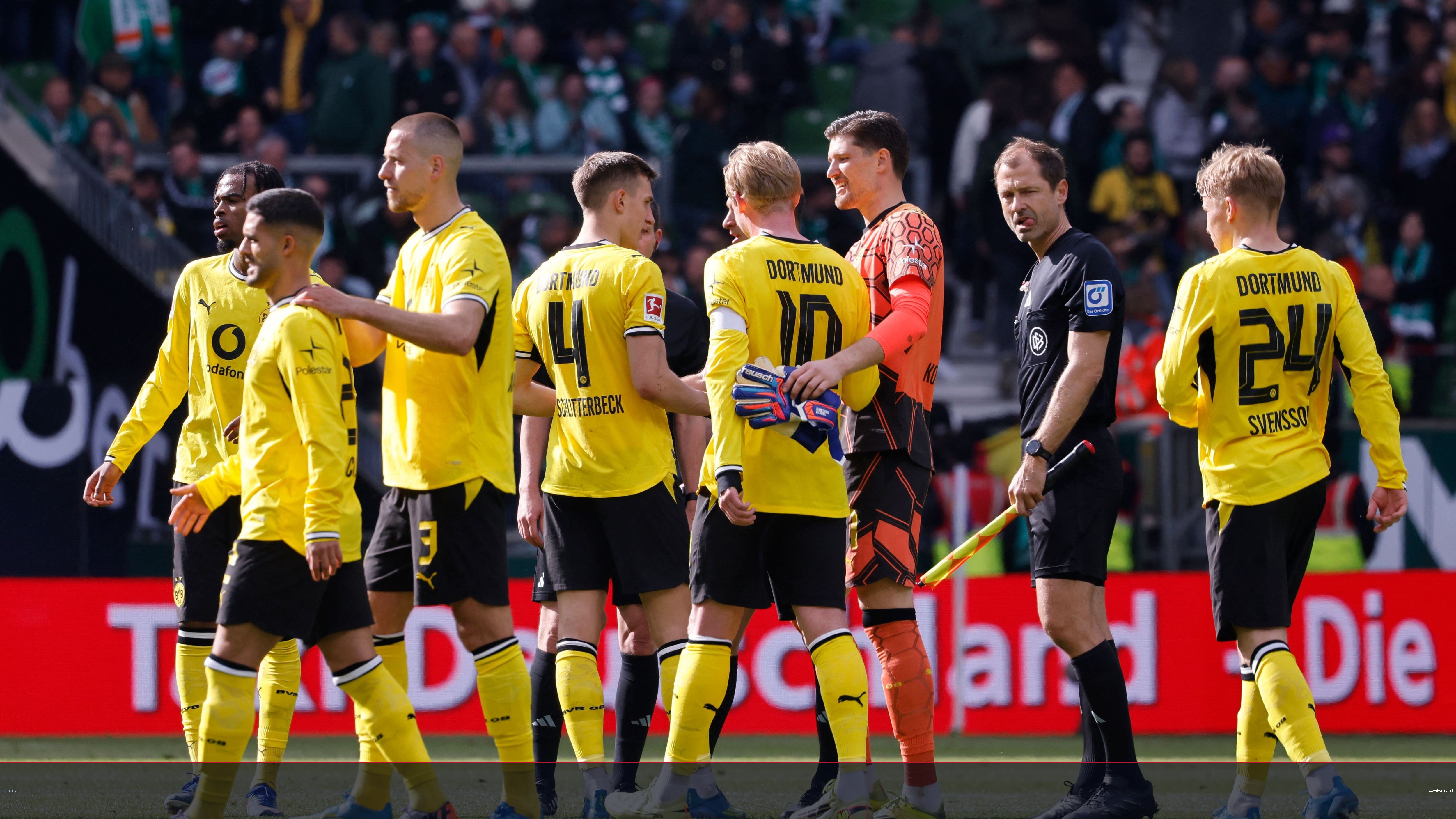دورتموند يتخلص من كوتو.. كومو يضم الظهير البرازيلي