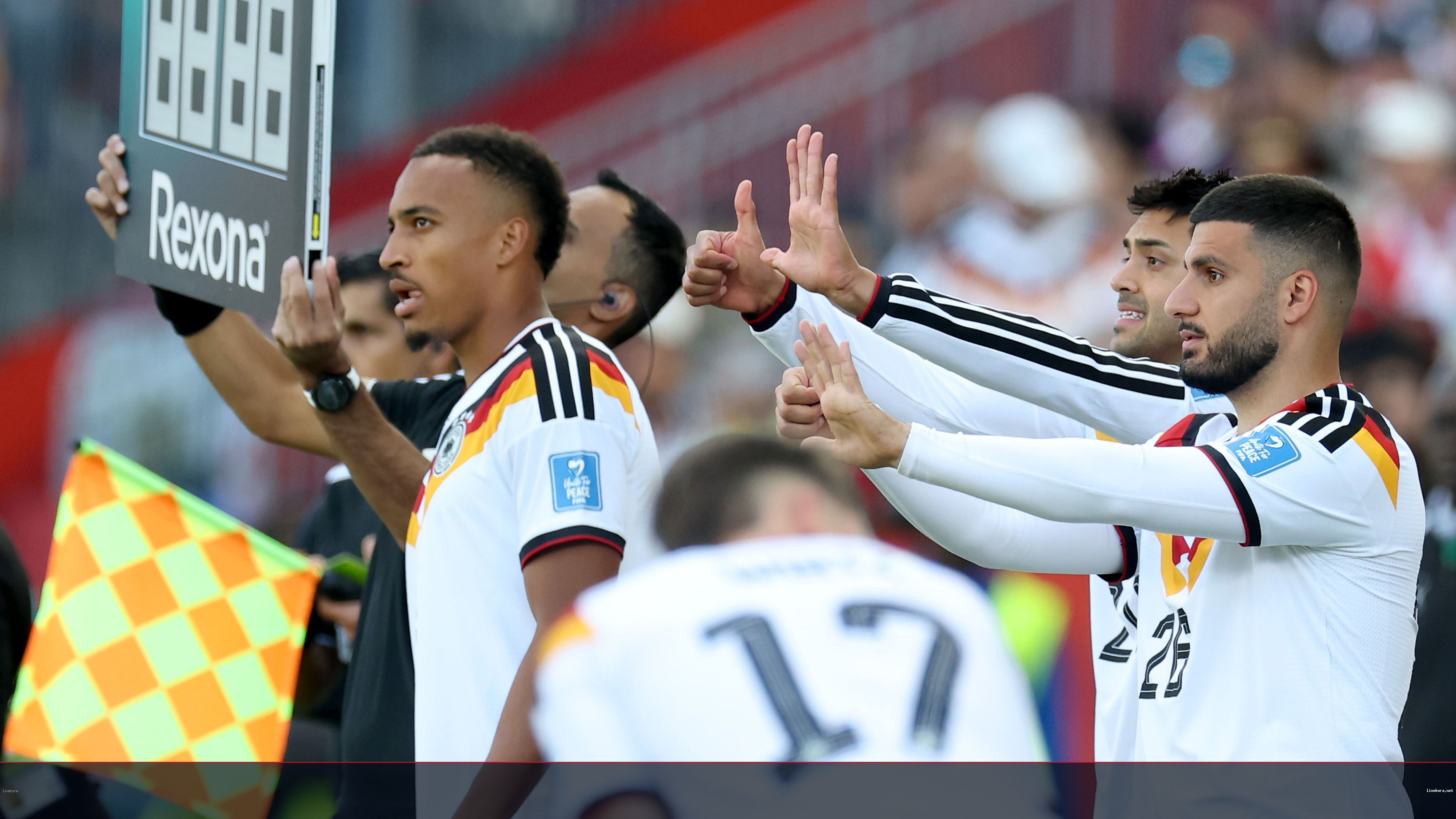 جلال جيد يحكم مواجهة ألمانيا وباراجواي في دور الـ32
