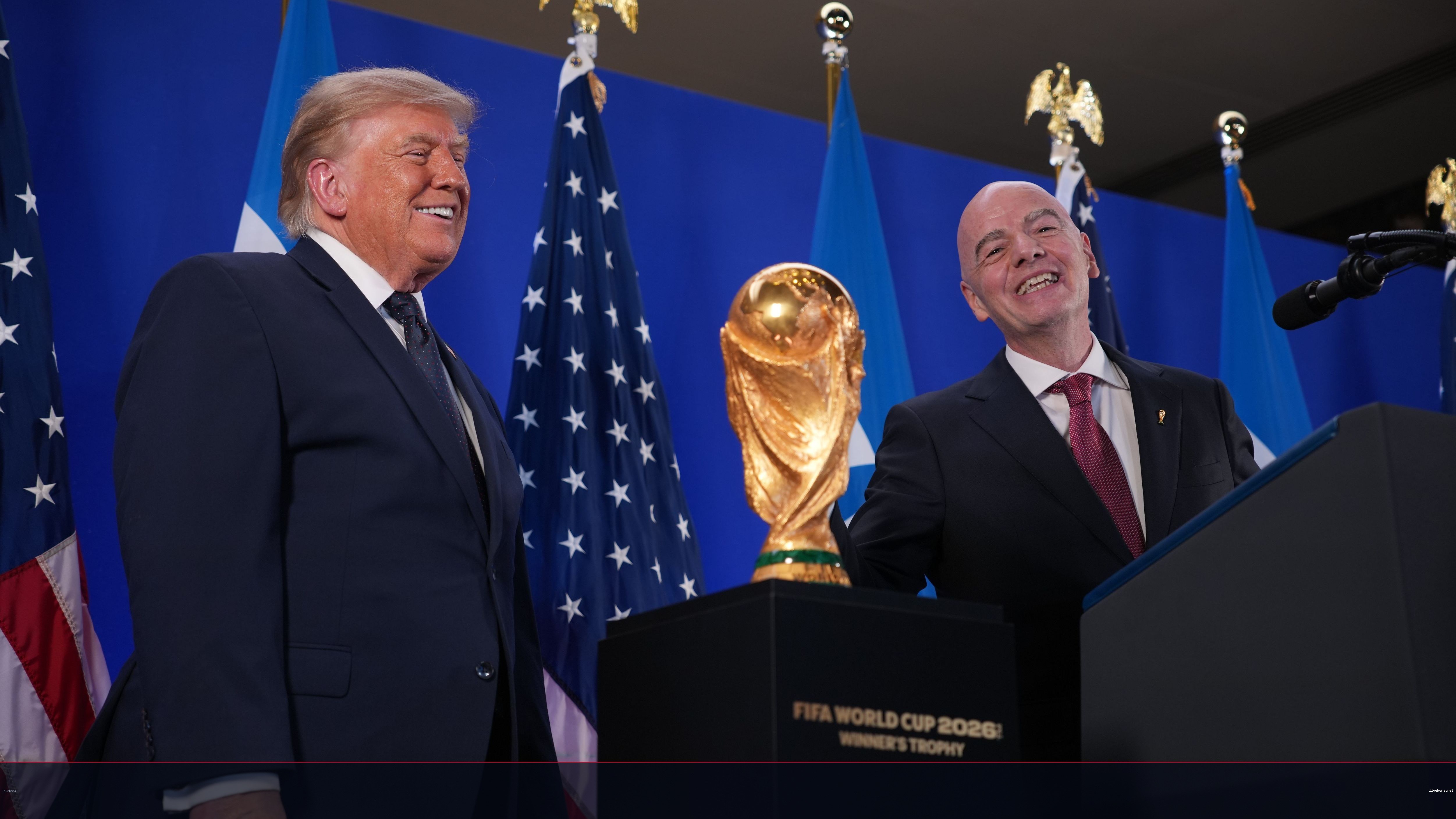 ترامب يطالب بمونديال أمريكي منفرد ويمدح قرار إنفانتينو