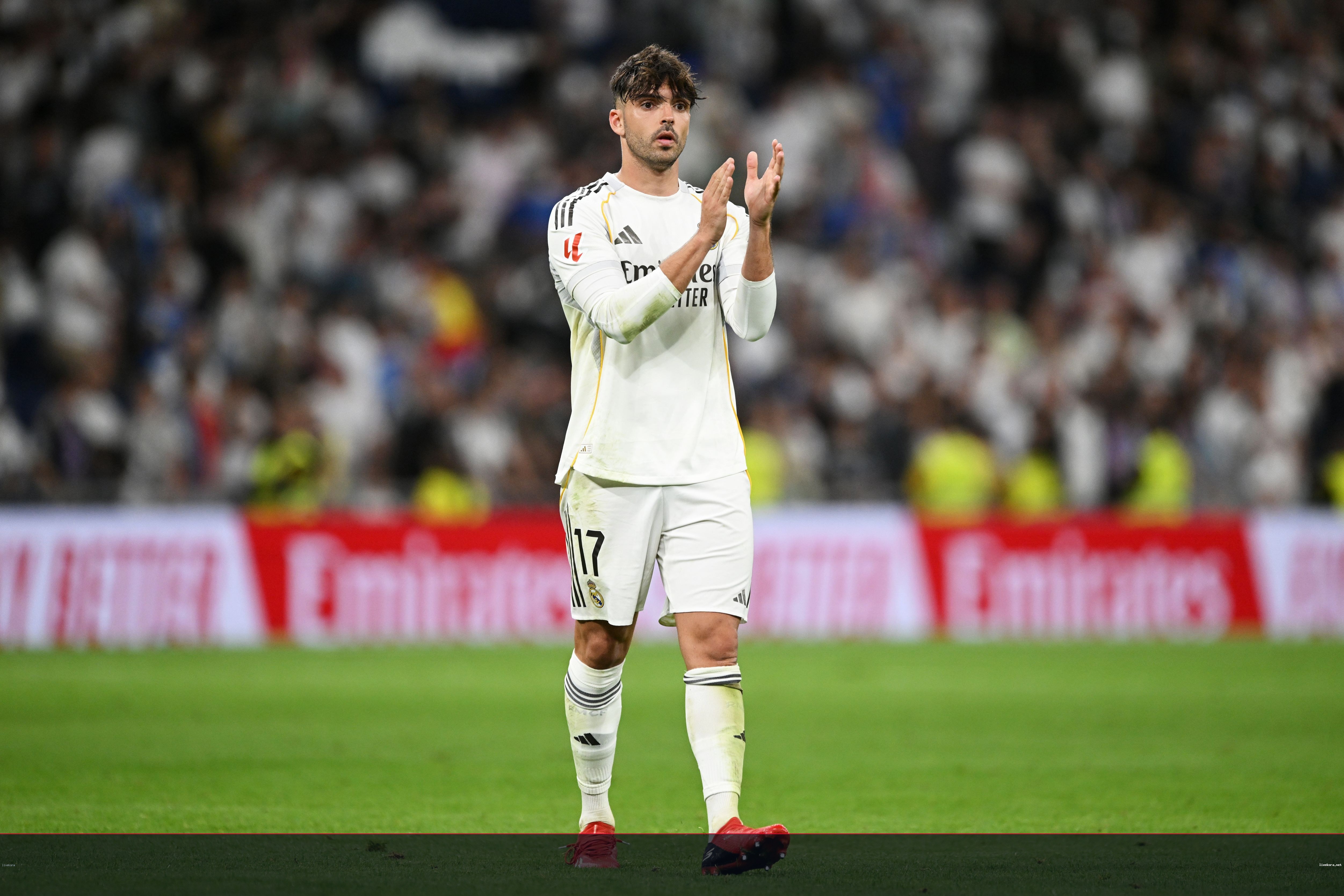 مورينيو يجهز مذبحة في ريال مدريد لتمويل صفقاته الموسمية