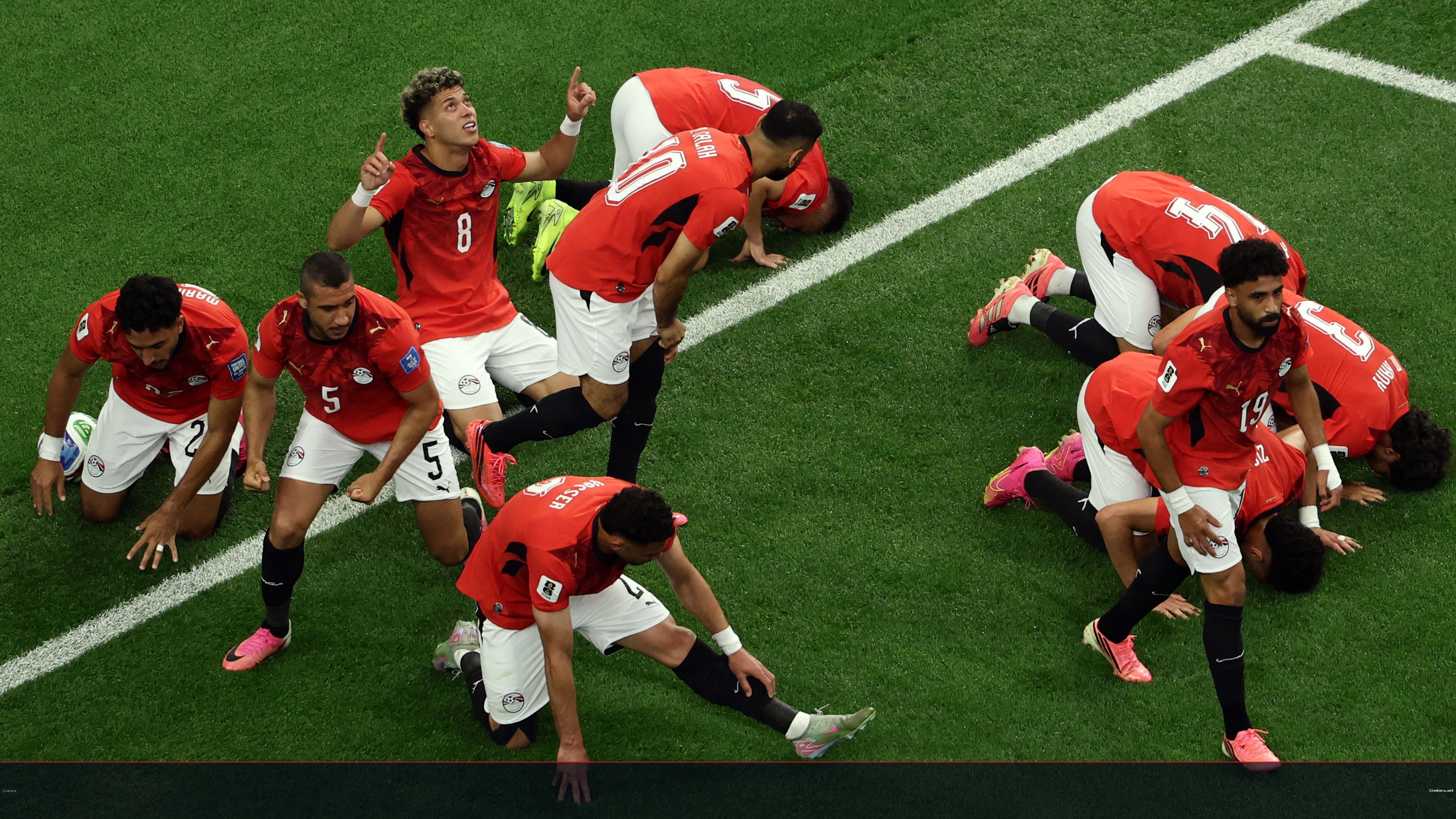 تكريم المنتخب المصري في القاهرة بحضور تامر حسني والأساطير