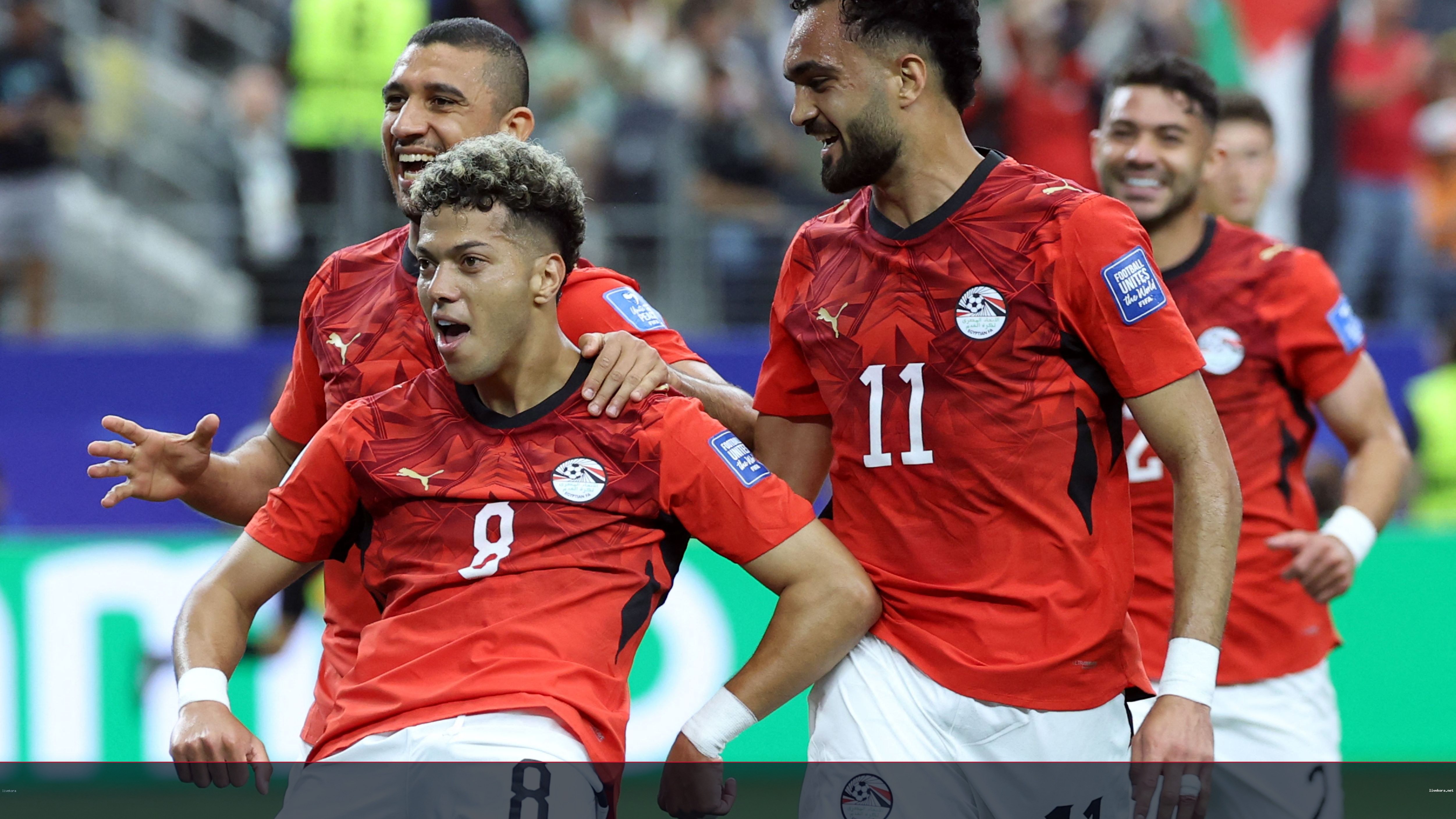 أبوتريكة يطالب بميسي ويشيد بصلاح بعد التأهل التاريخي