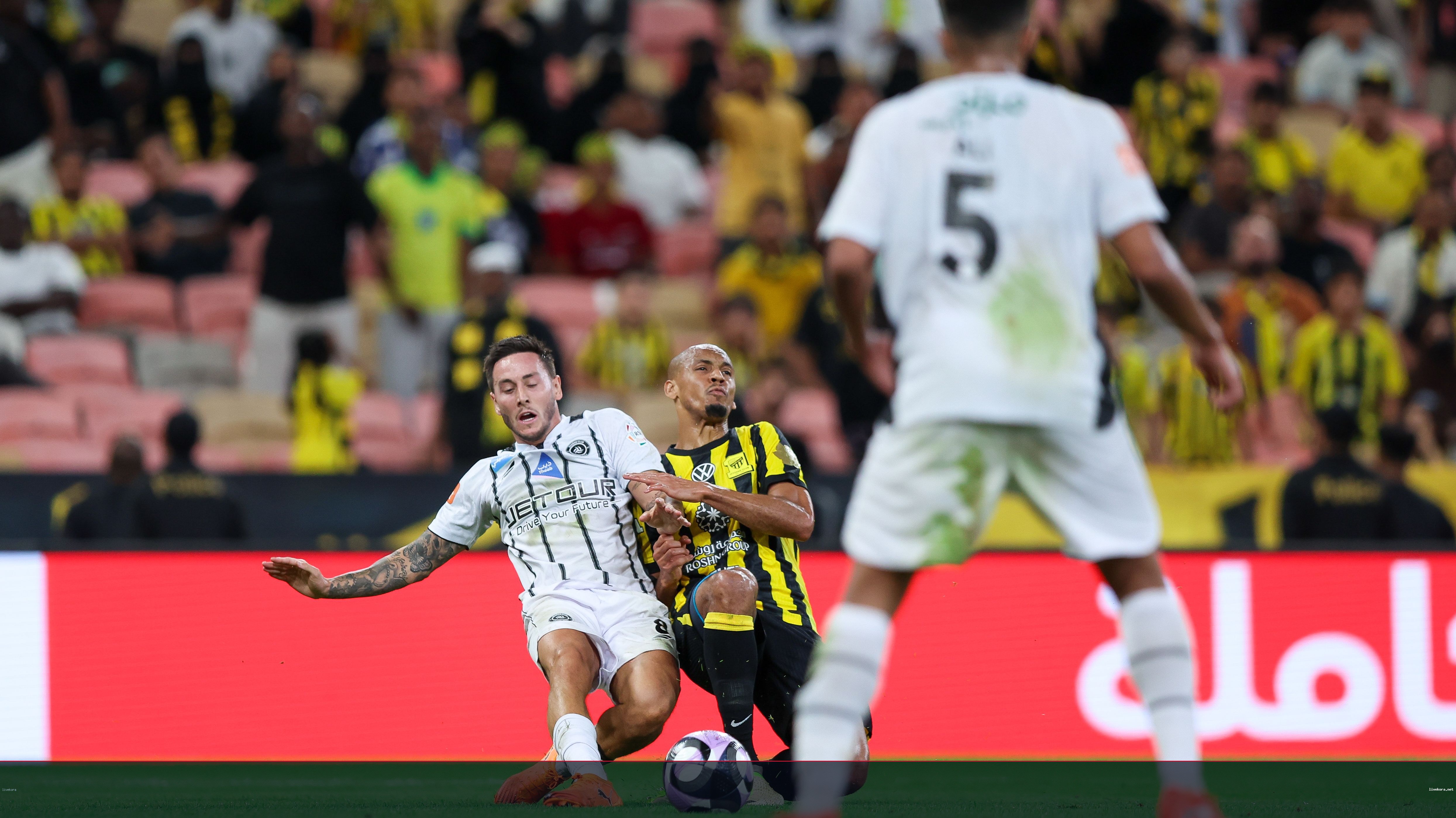 رسمياً: الشباب يوقع عوض الناشري من الاتحاد