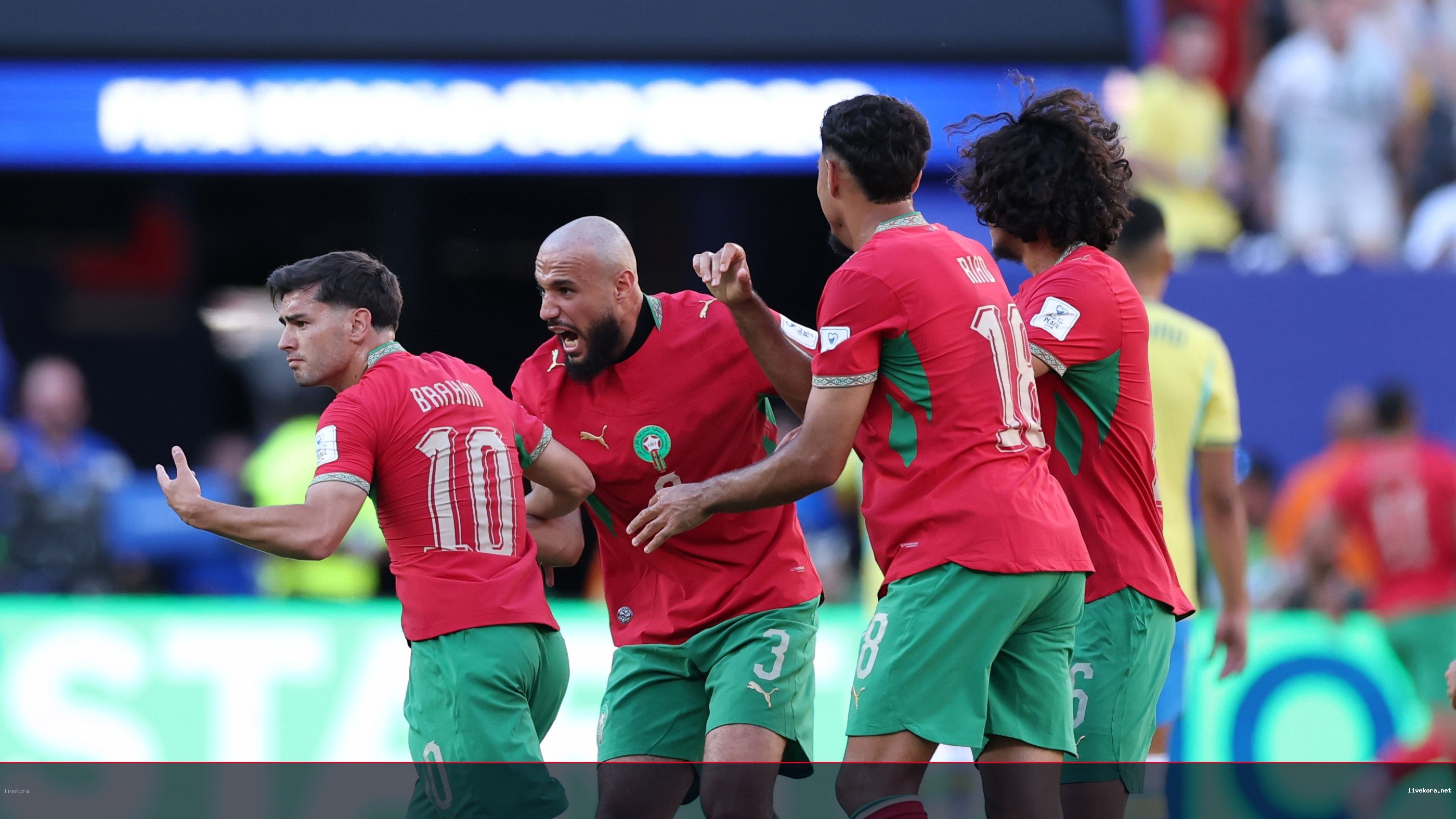 نجم المغرب مزراوي يلمح للاعتزال وحفظ القرآن بعد كأس العالم
