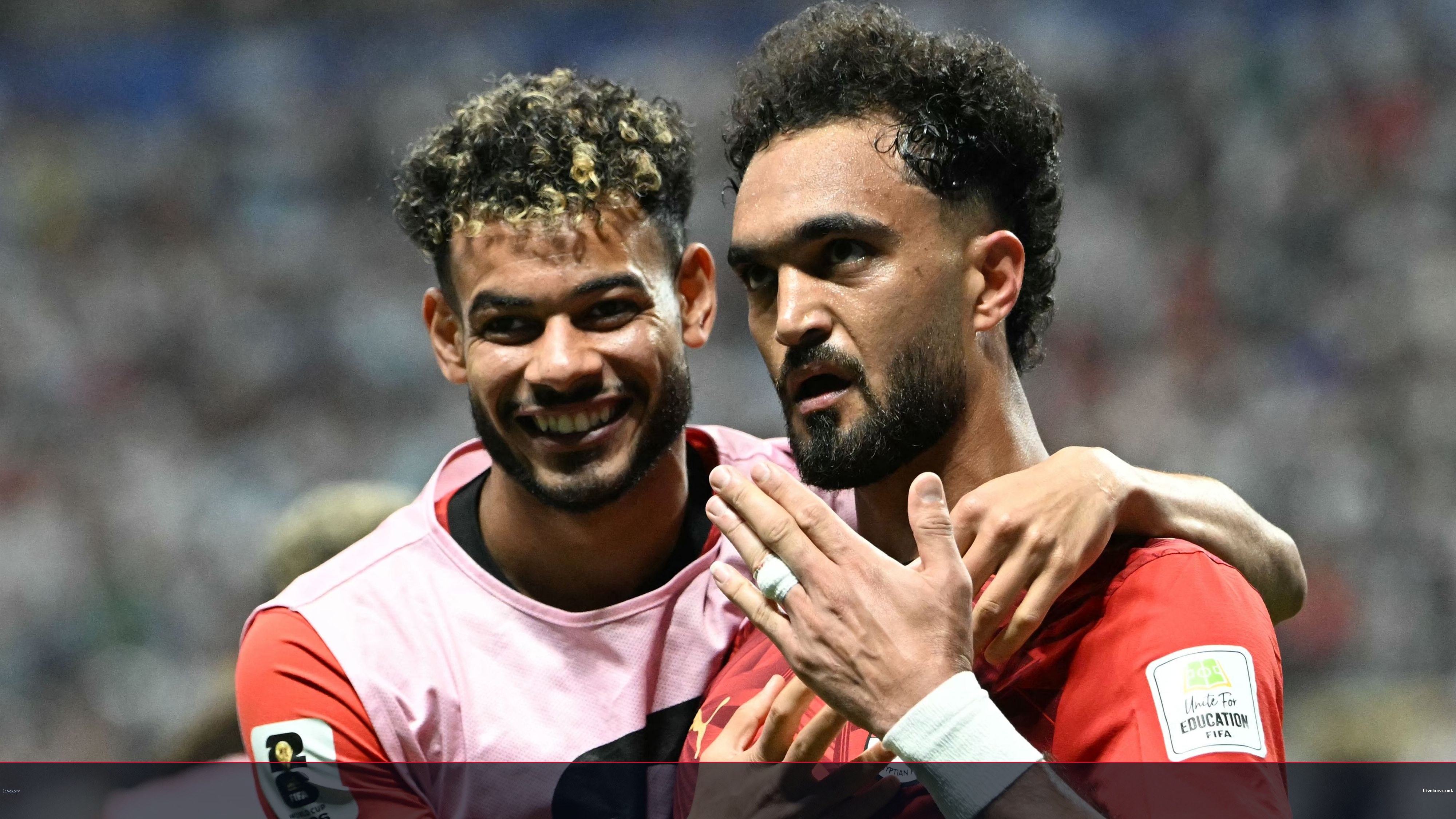 زيكو يهاجم التحكيم ويبكي بعد خروج مصر من المونديال