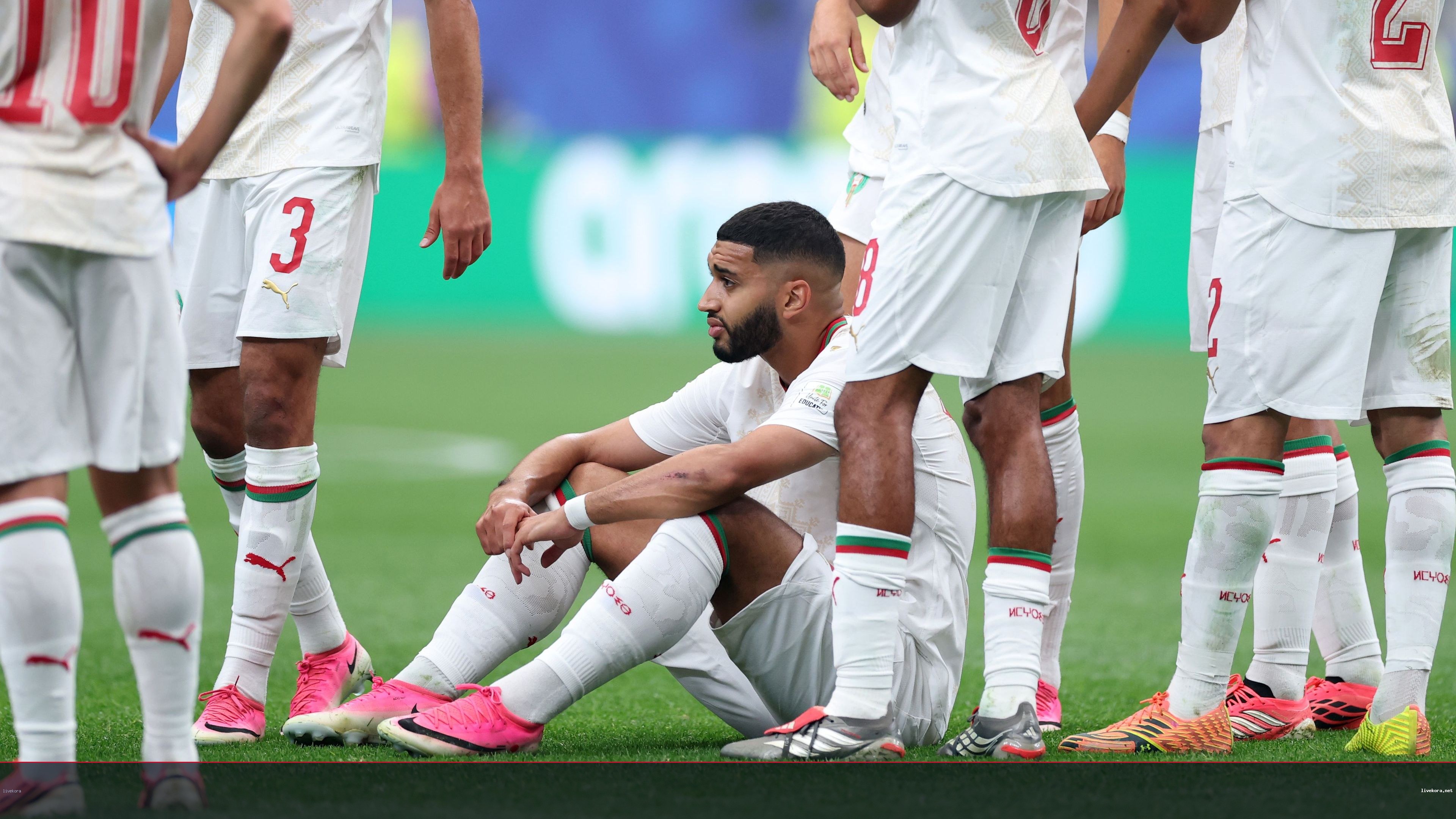 صيباري يغادر باكياً.. مخاوف من غياب طويل