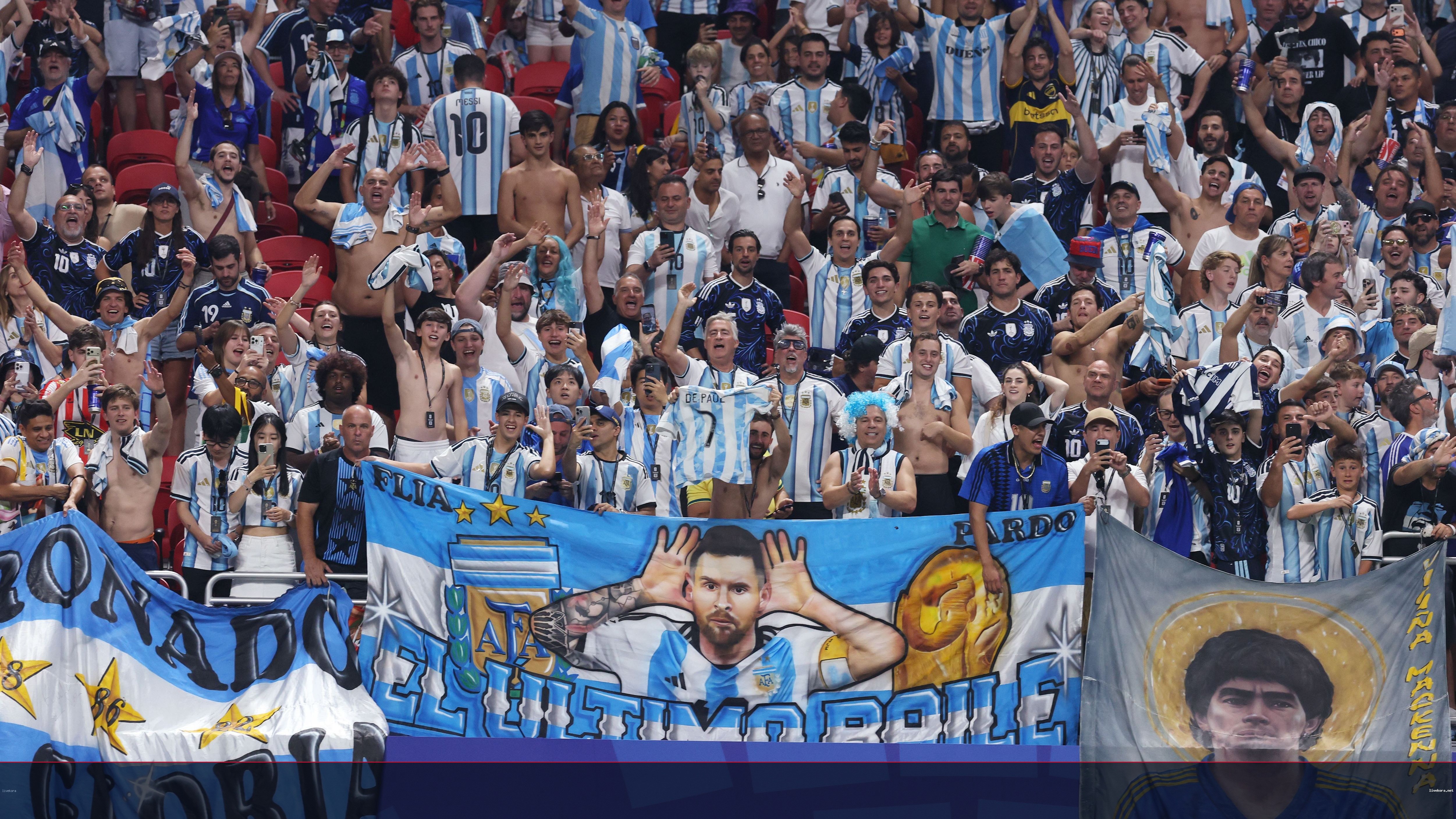 غضب أرجنتيني من طائرة إسبانية في بوينس آيرس بعد نهائي كأس العالم