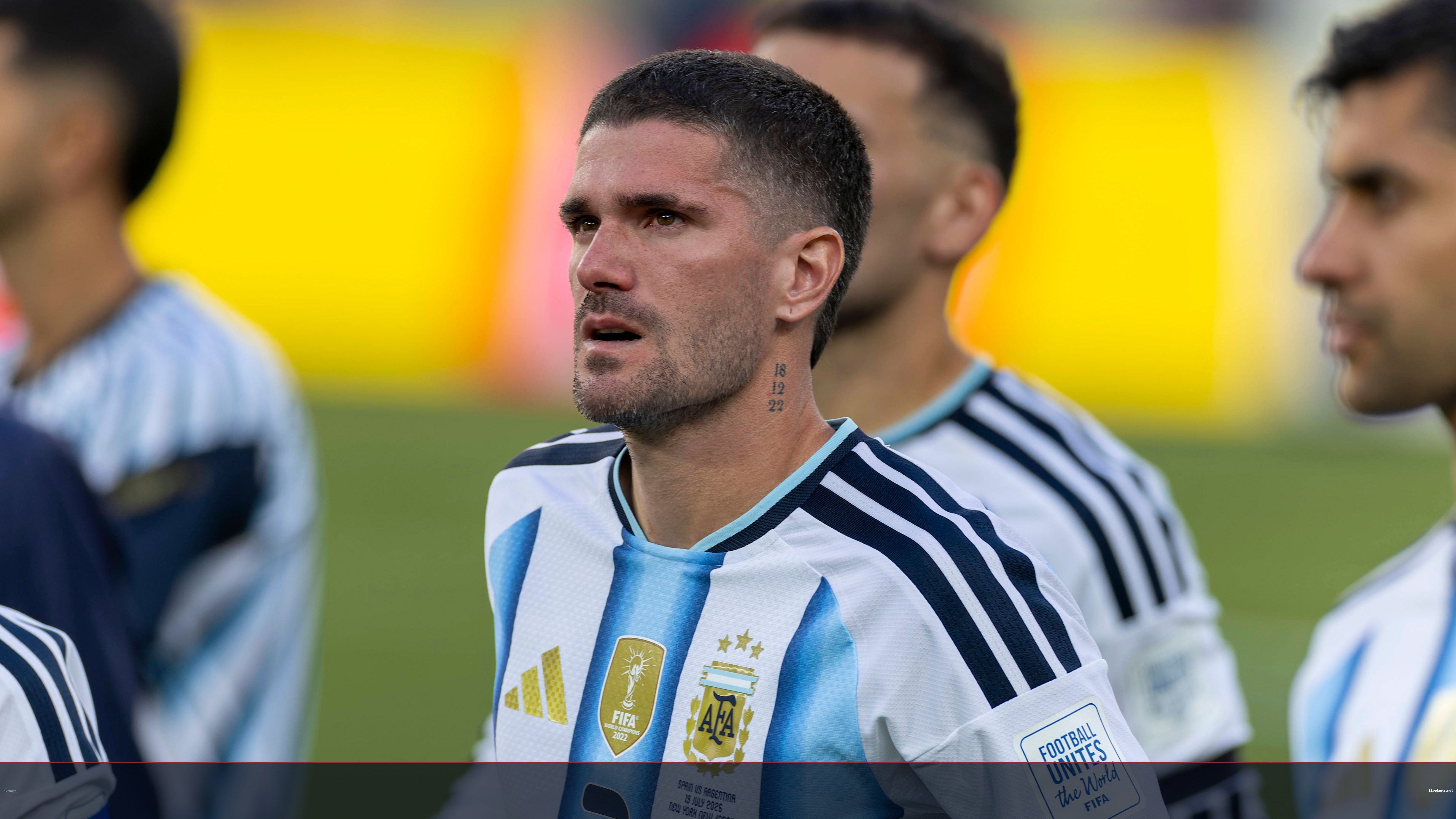 دي بول يرد على المنتقدين: ابتسامتنا تزعجكم