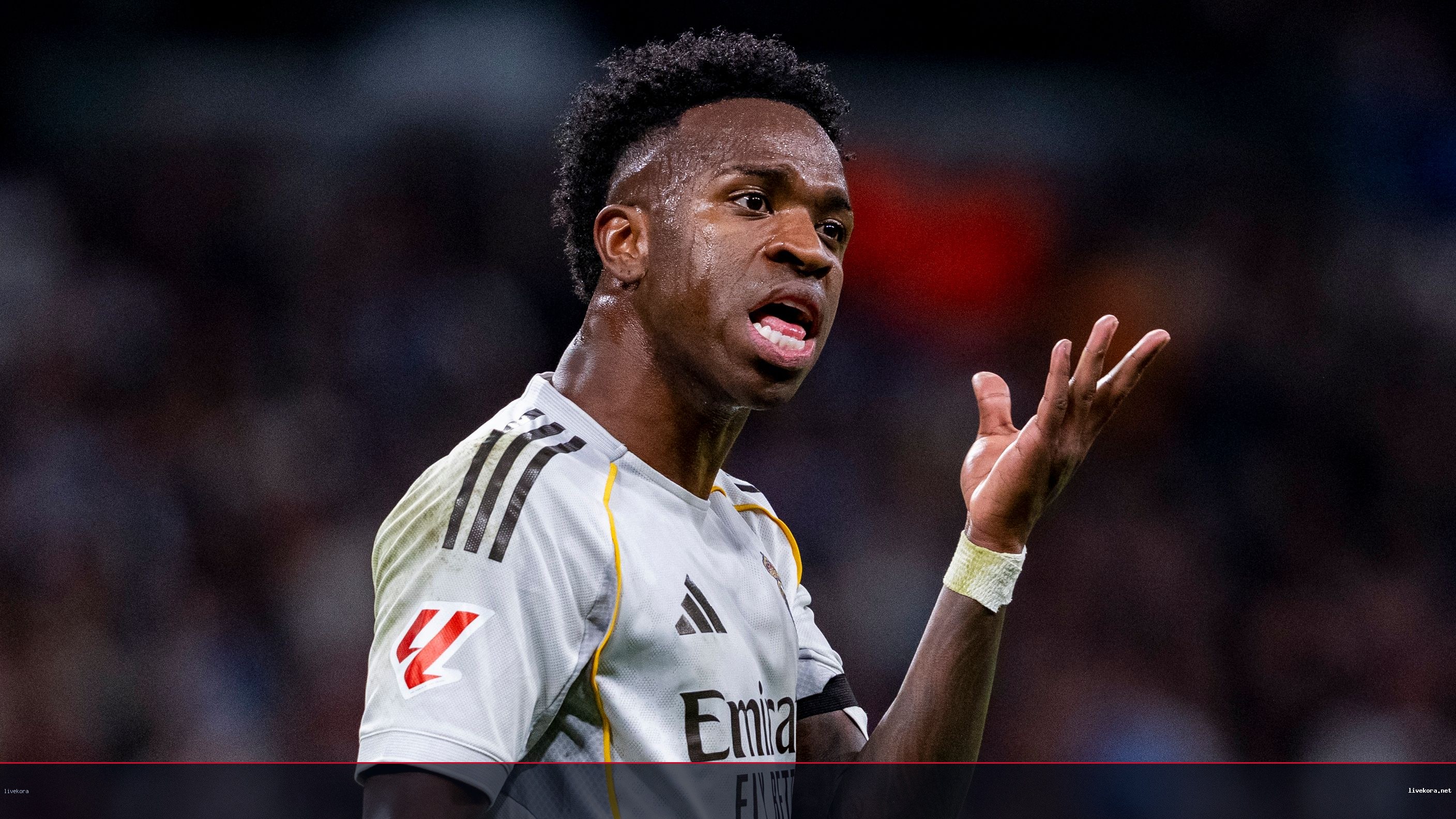 حقيقة تواصل آرسنال مع فينيسيوس وموقف ريال مدريد