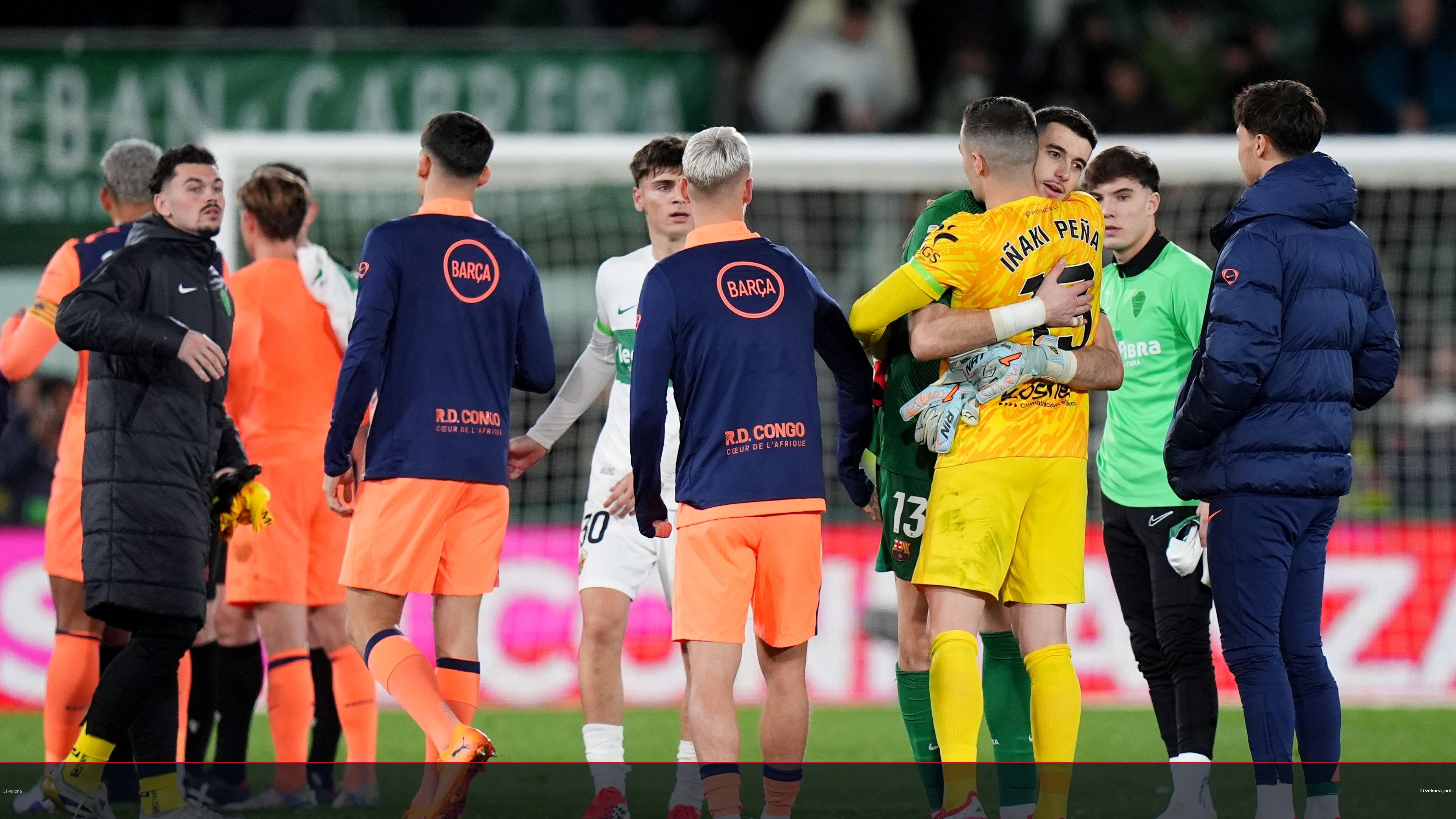 رسمياً: بينيا يغادر برشلونة وينضم لباناثينايكوس بمبلغ 3 ملايين