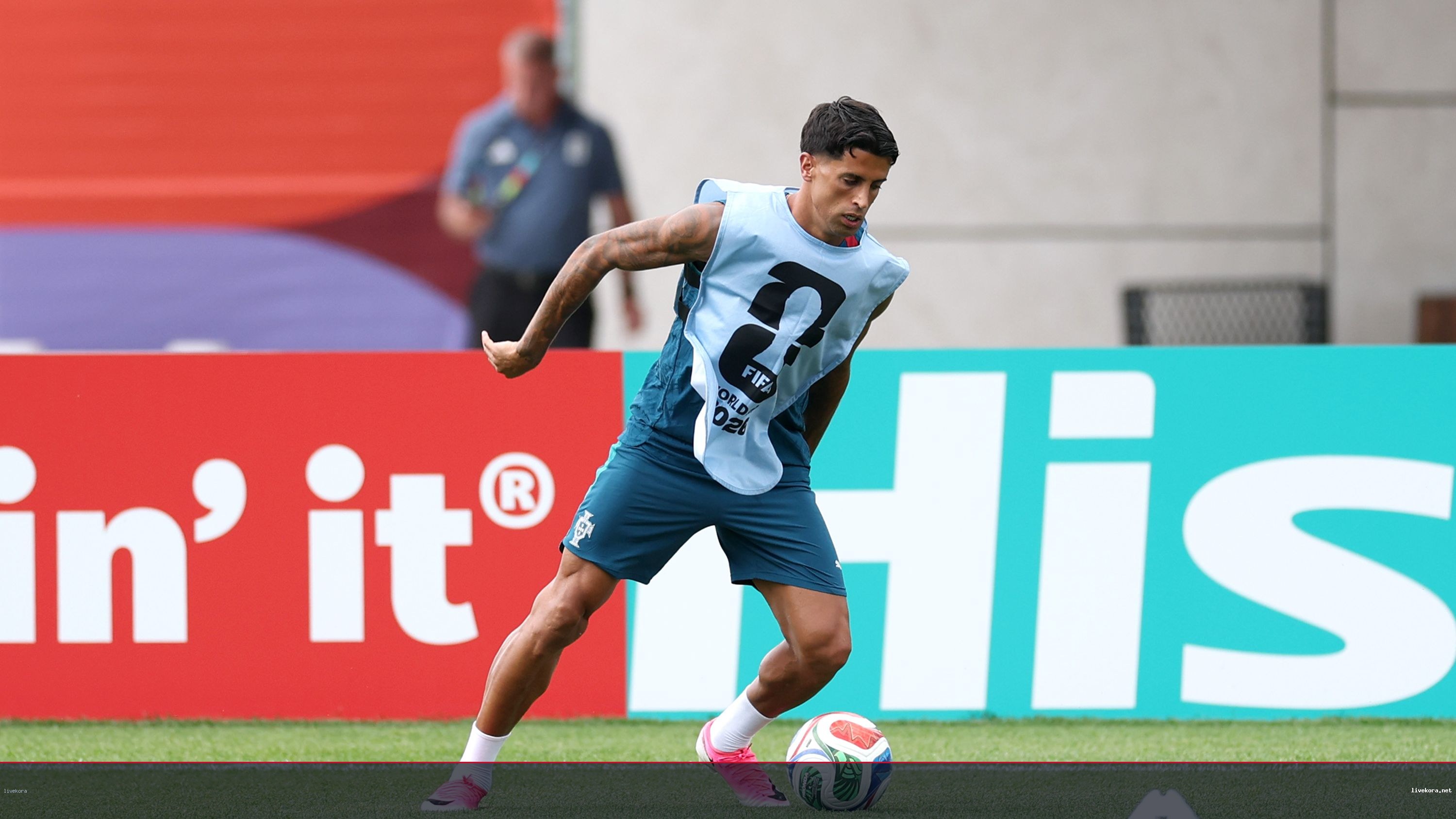 كانسيلو يضغط للرحيل عن الهلال والعودة لبرشلونة