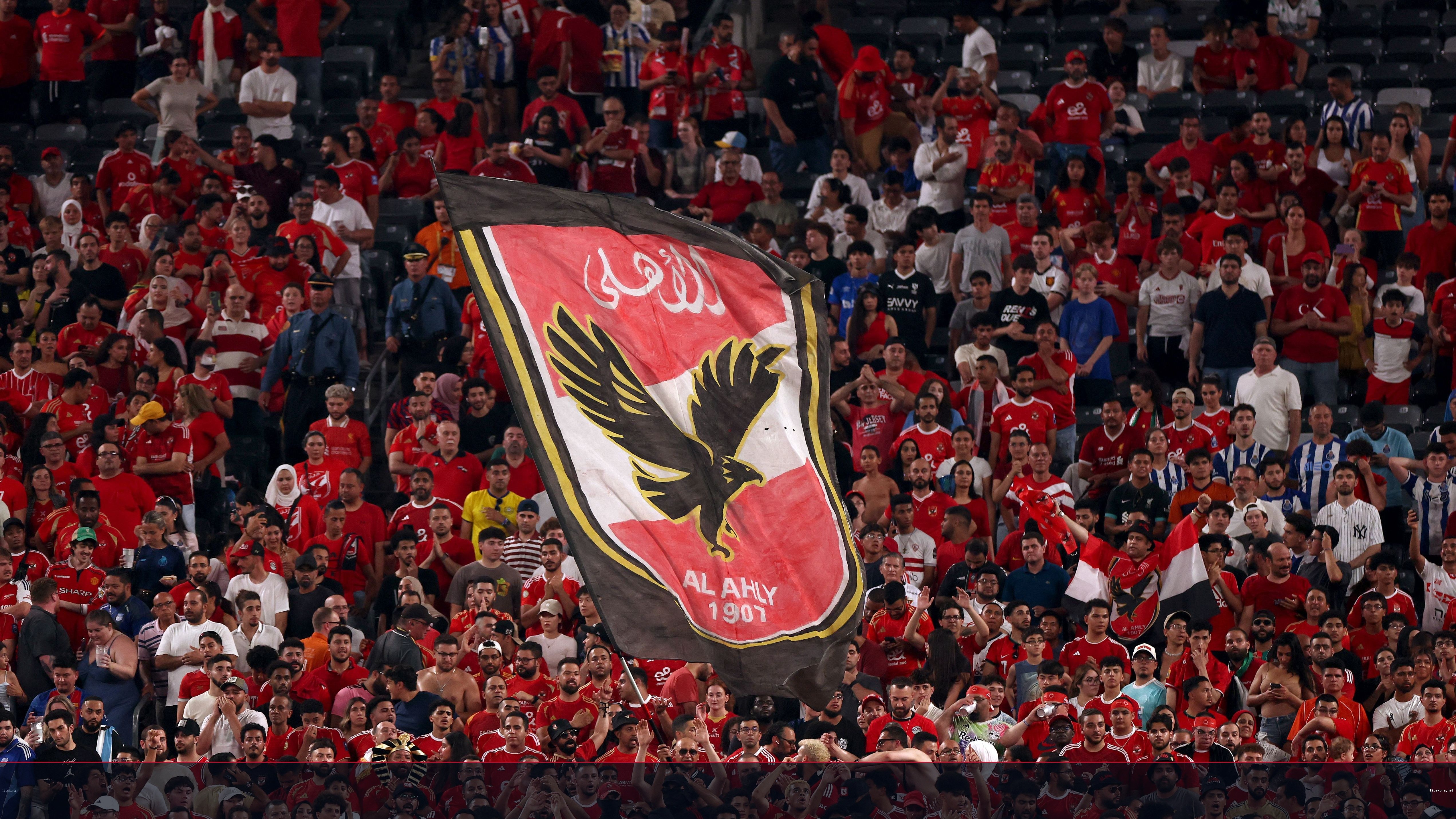 الأهلي يرفض رحيل نجومه ويغلق باب الانتقالات